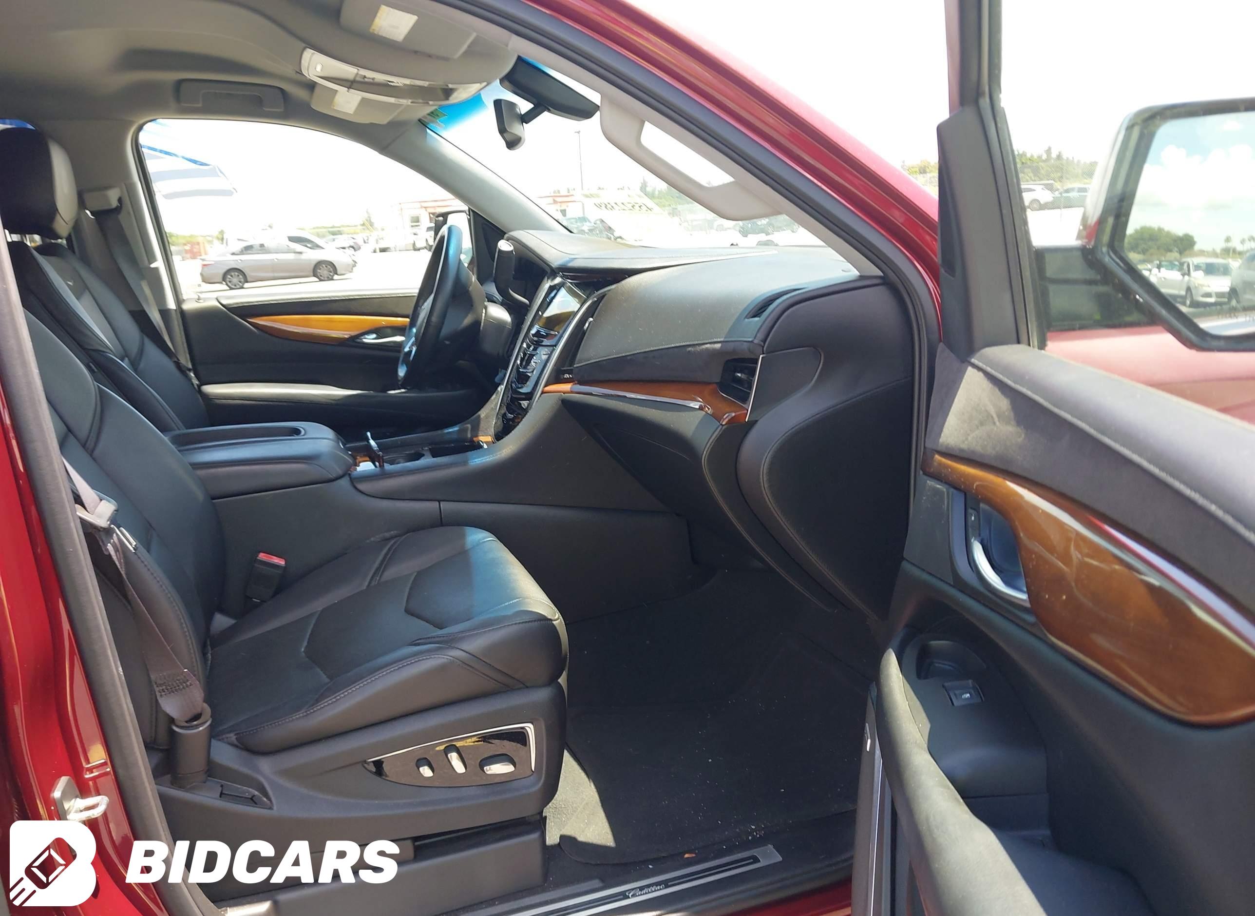 2016 Cadillac Escalade, Standard