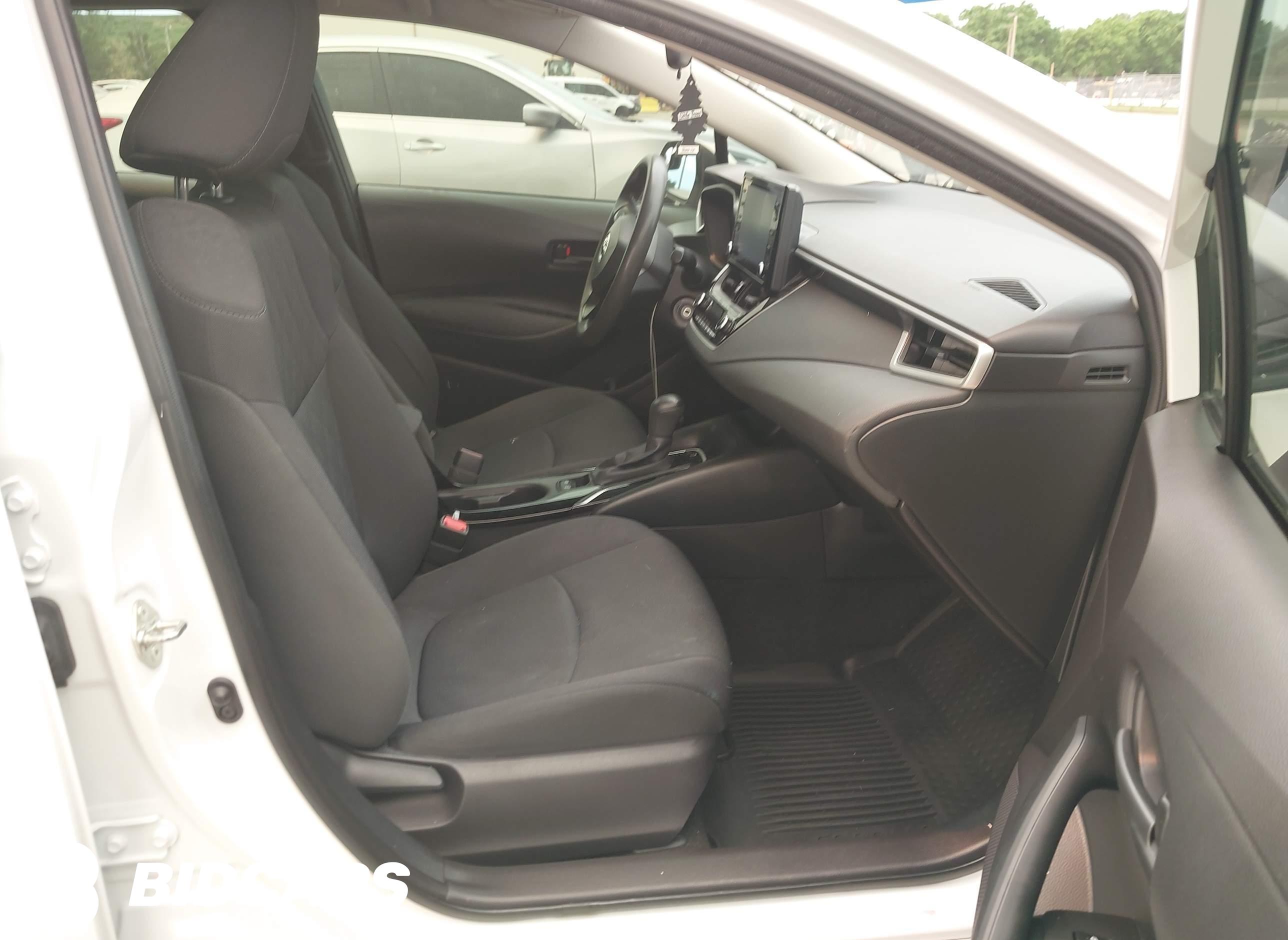2022 Toyota Corolla, LE