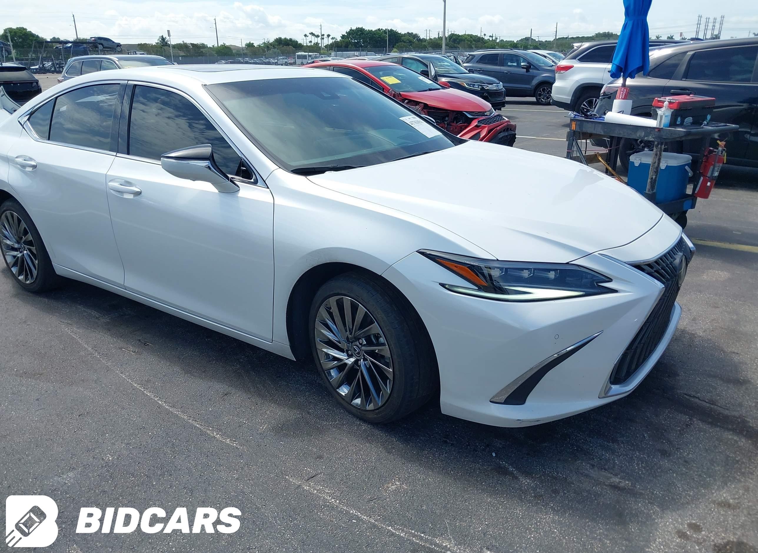 2025 Lexus ES, 300H Ultra Luxury