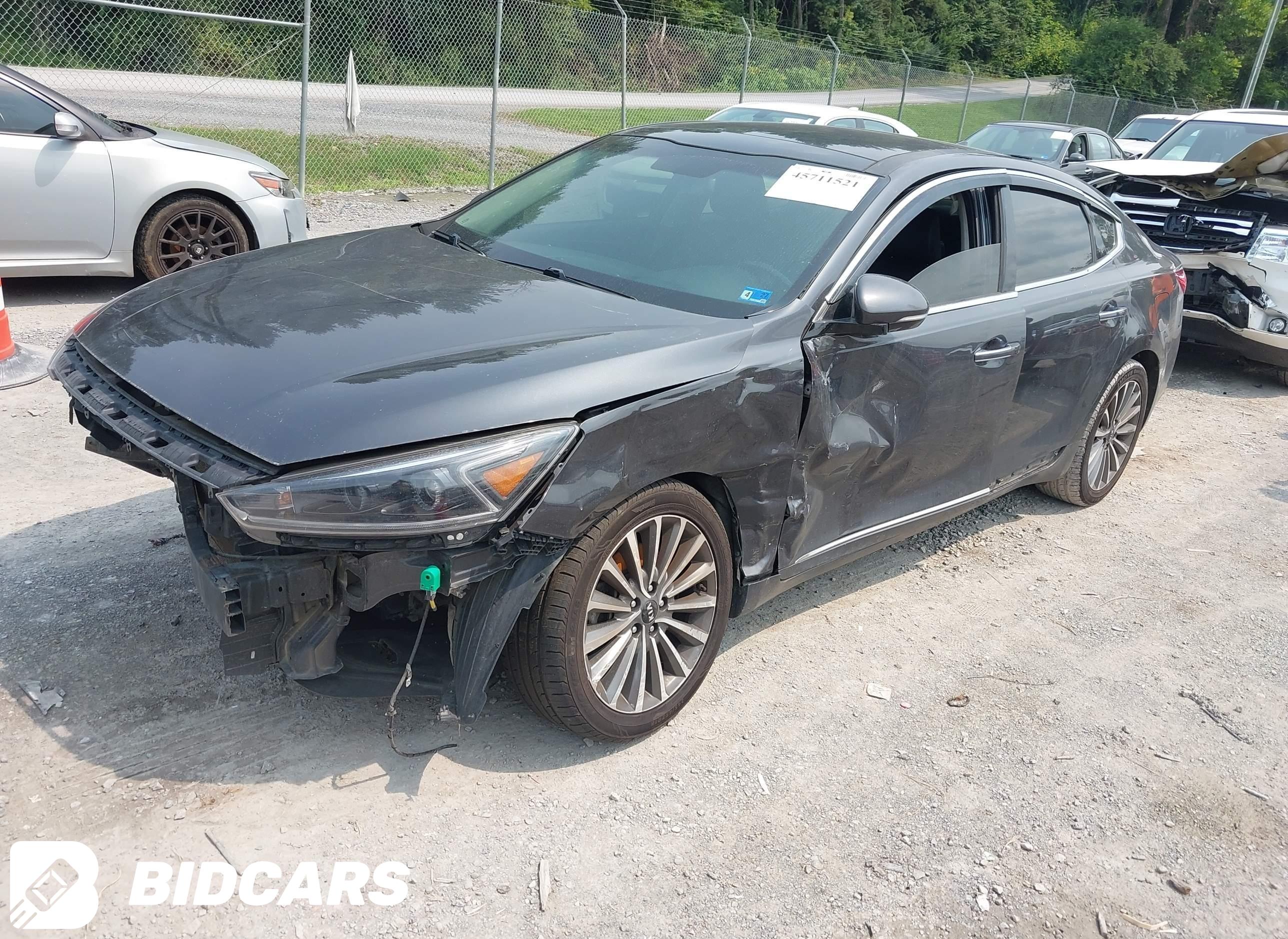 2017 KIA Cadenza, Premium