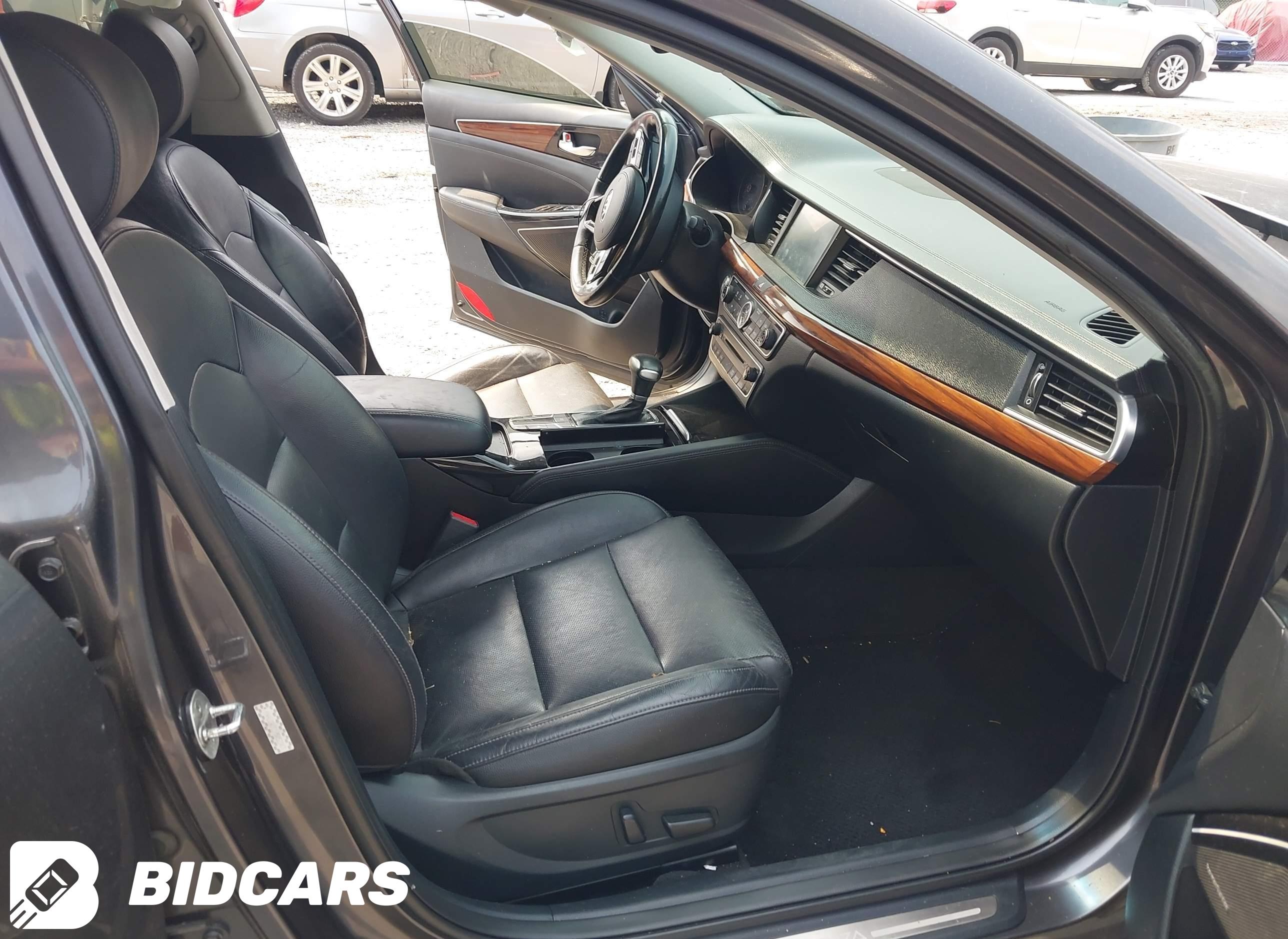 2017 KIA Cadenza, Premium