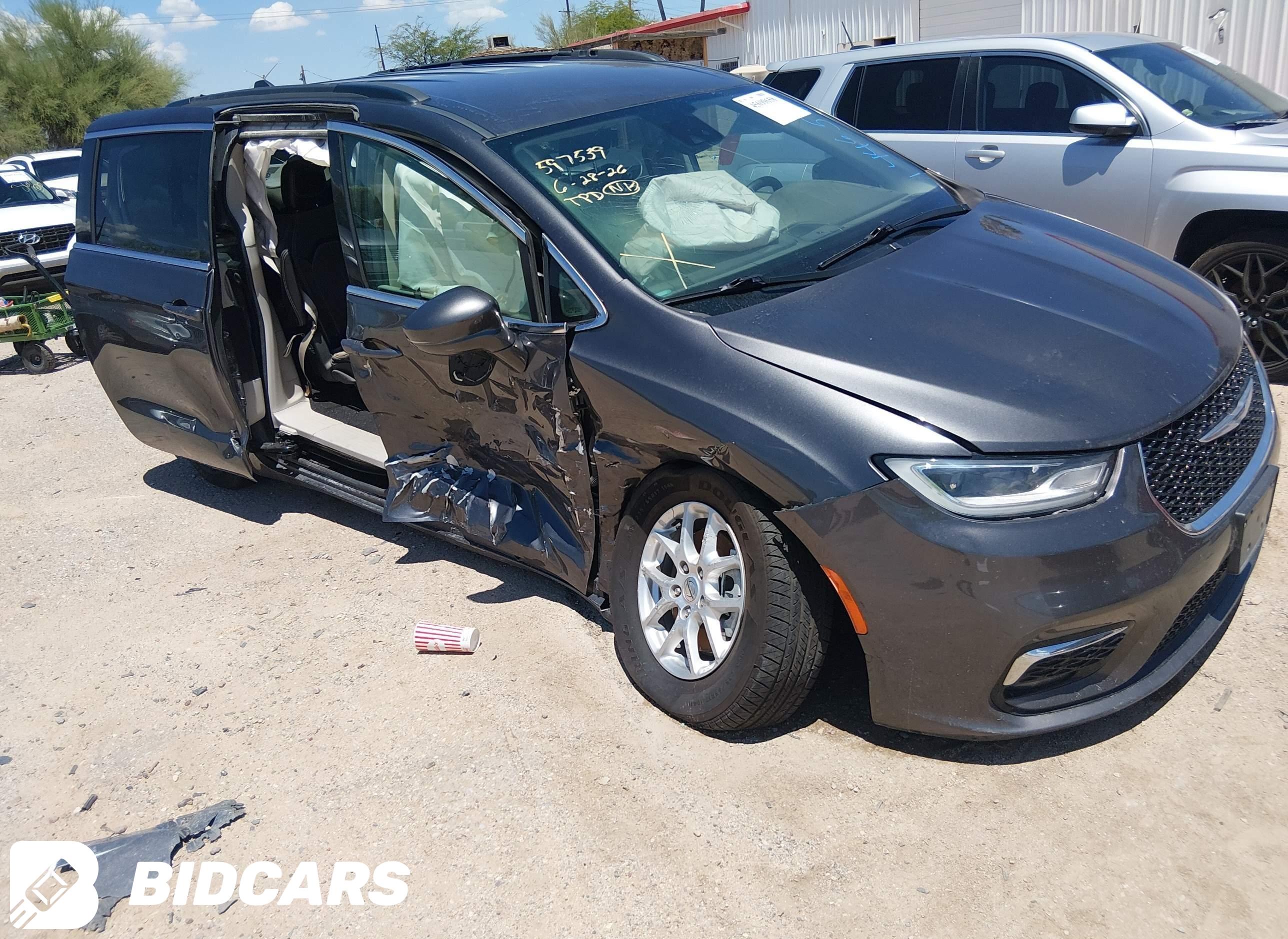 2022 Chrysler Pacifica, Touri...