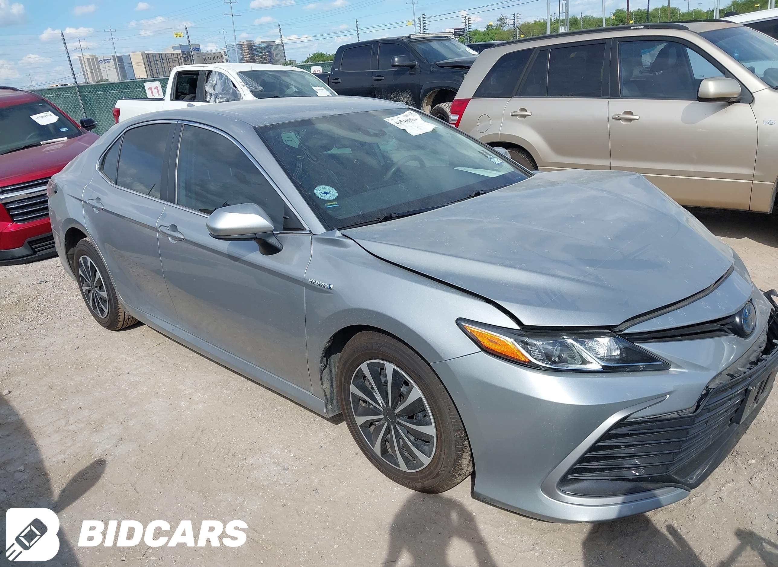 2021 Toyota Camry, Le Hybrid