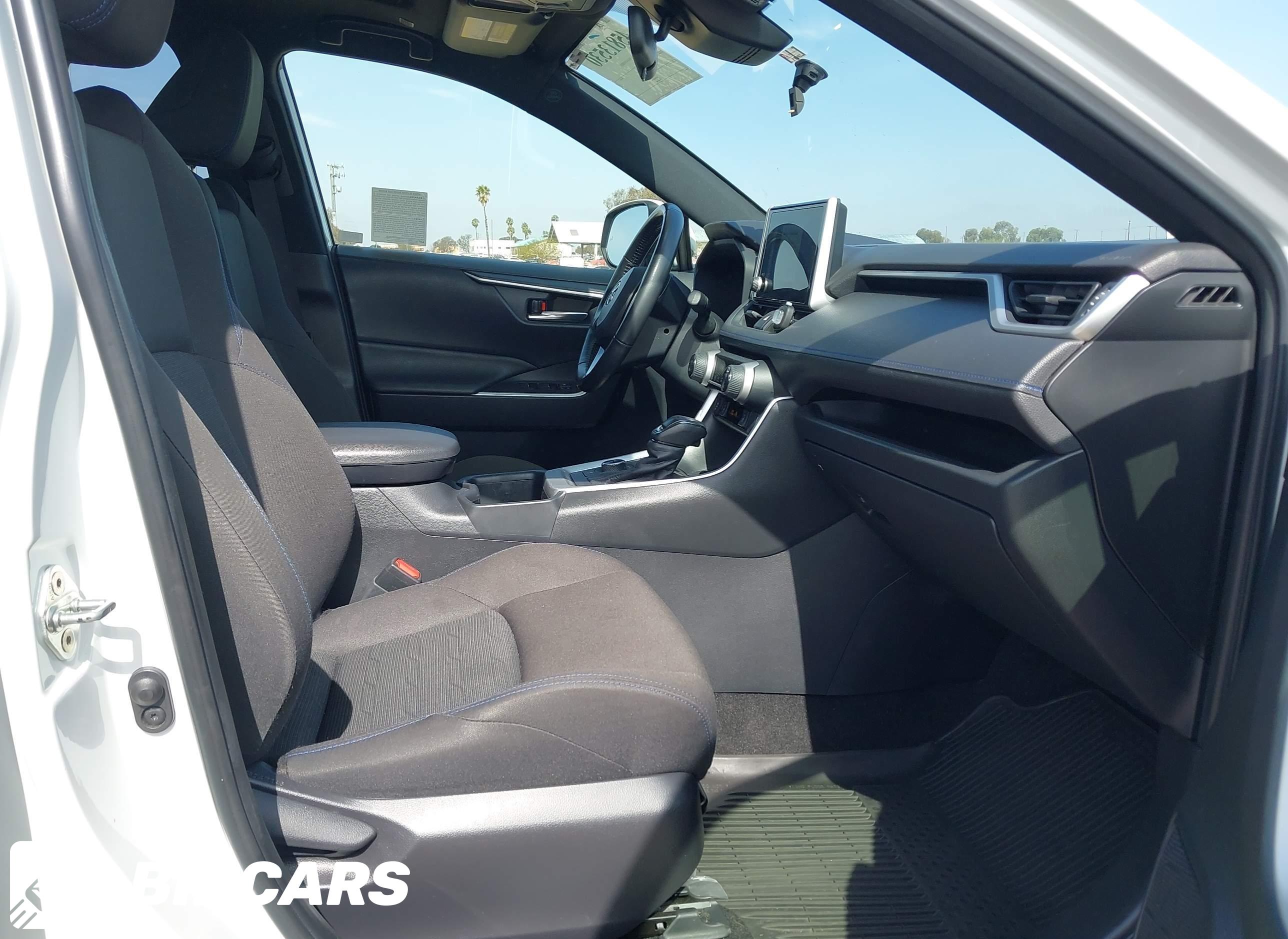 2024 Toyota RAV4, Hybrid SE