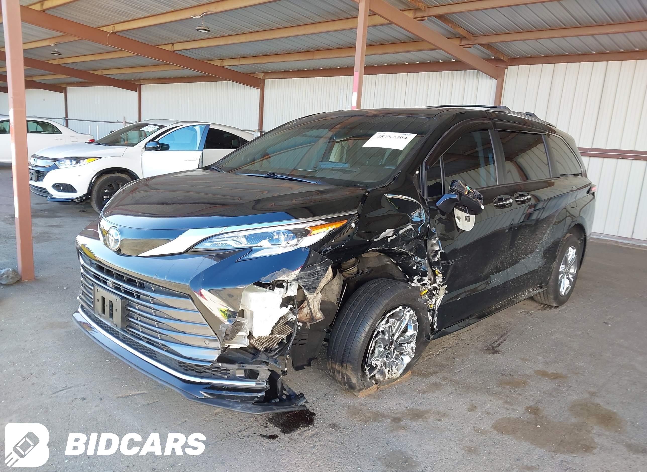 2022 Toyota Sienna, Platinum
