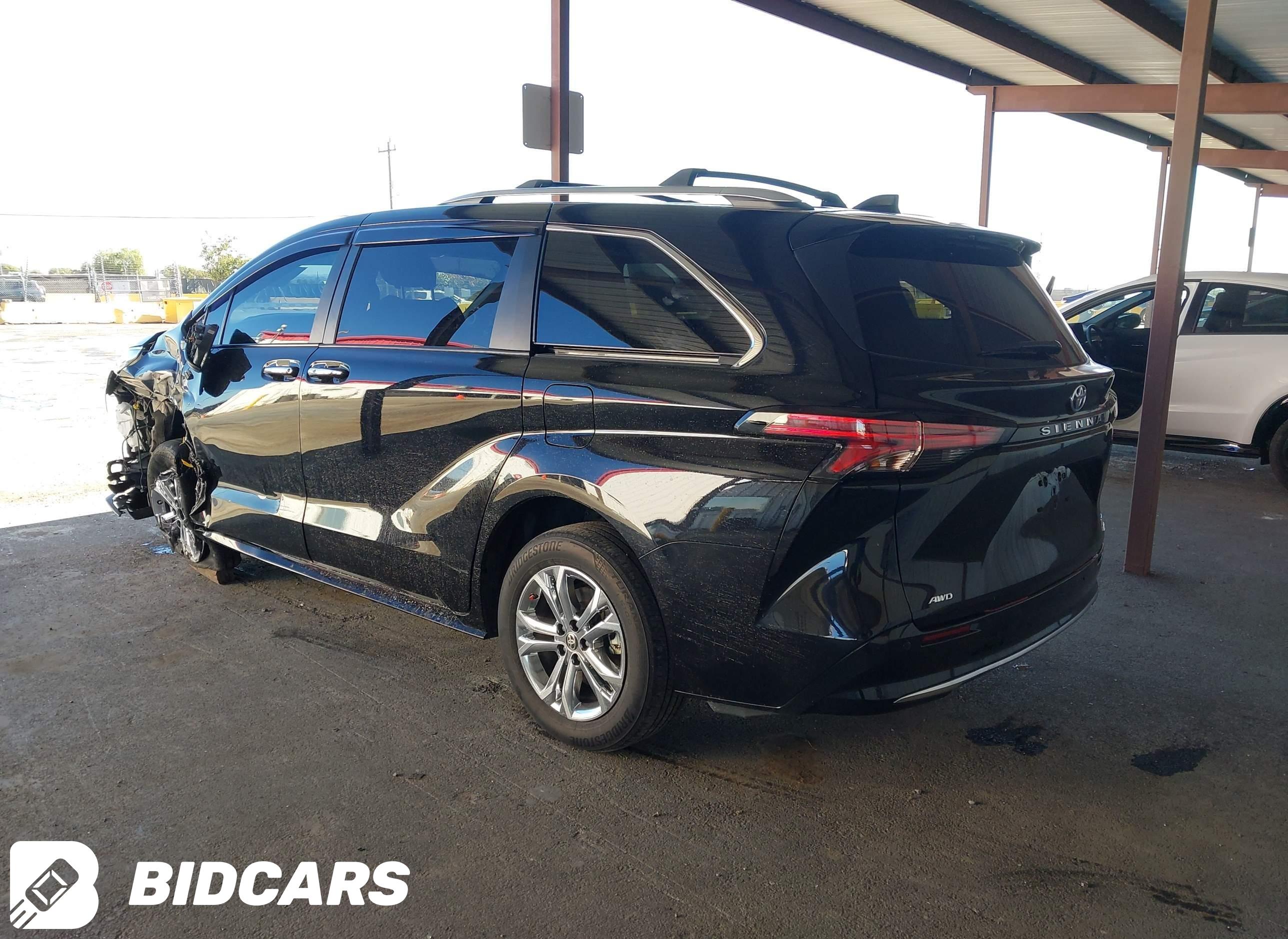 2022 Toyota Sienna, Platinum