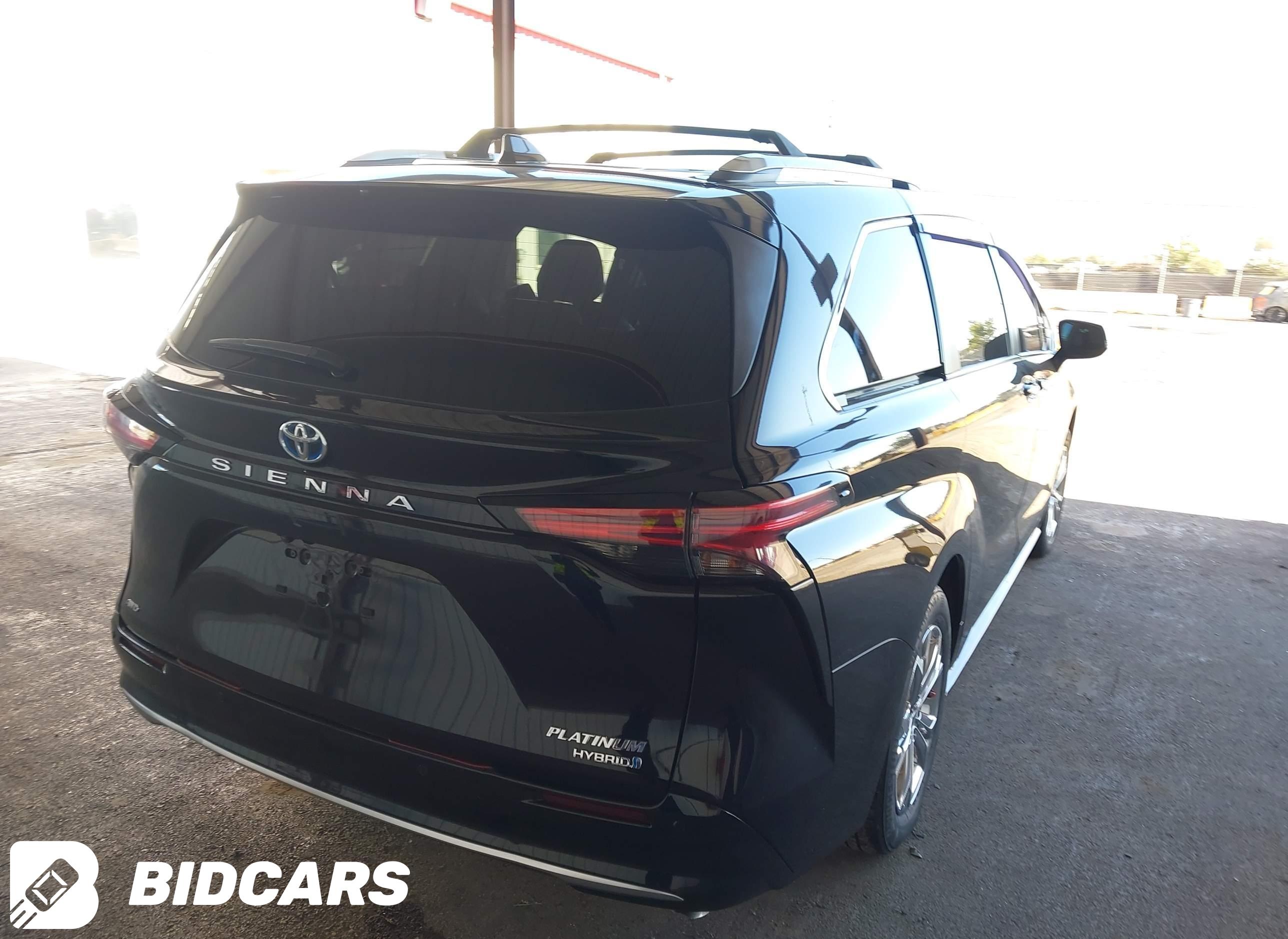 2022 Toyota Sienna, Platinum
