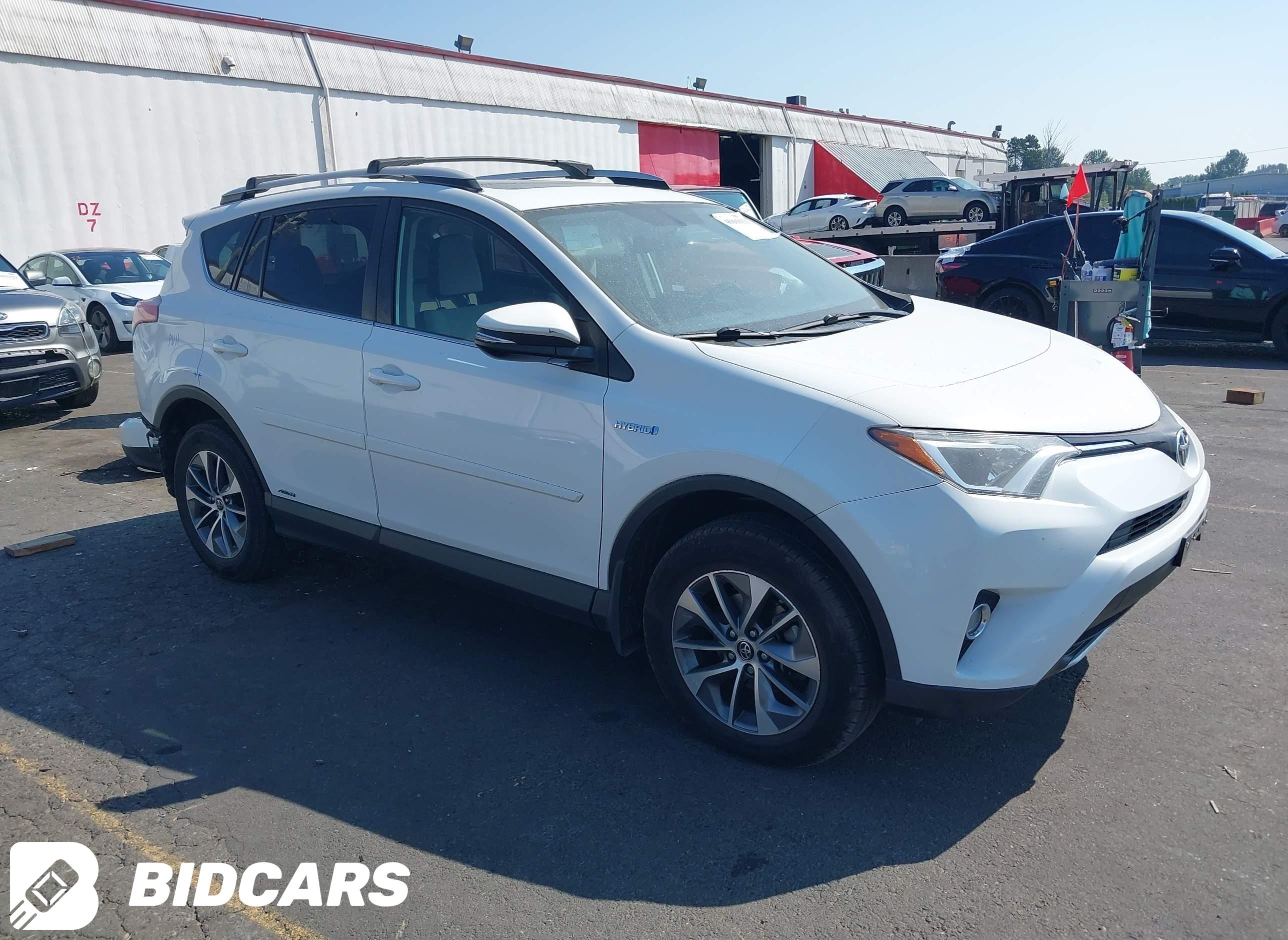 2016 Toyota RAV4, Hybrid Xle