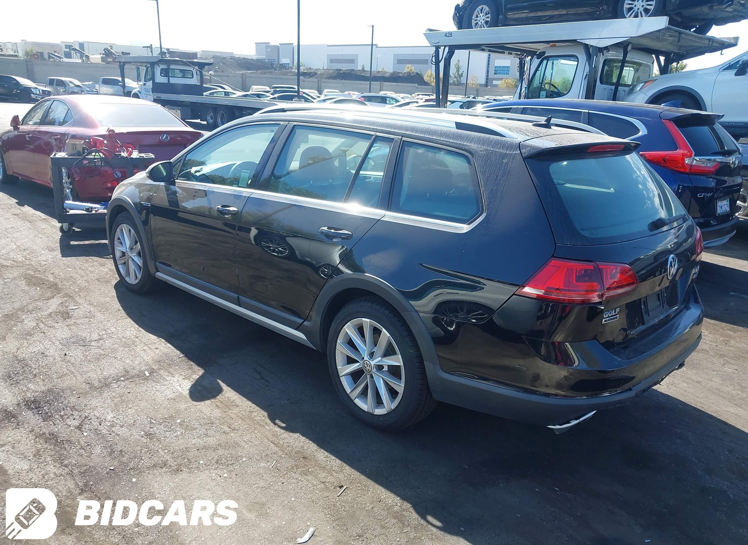 2017 Volkswagen Golf, Alltrac...