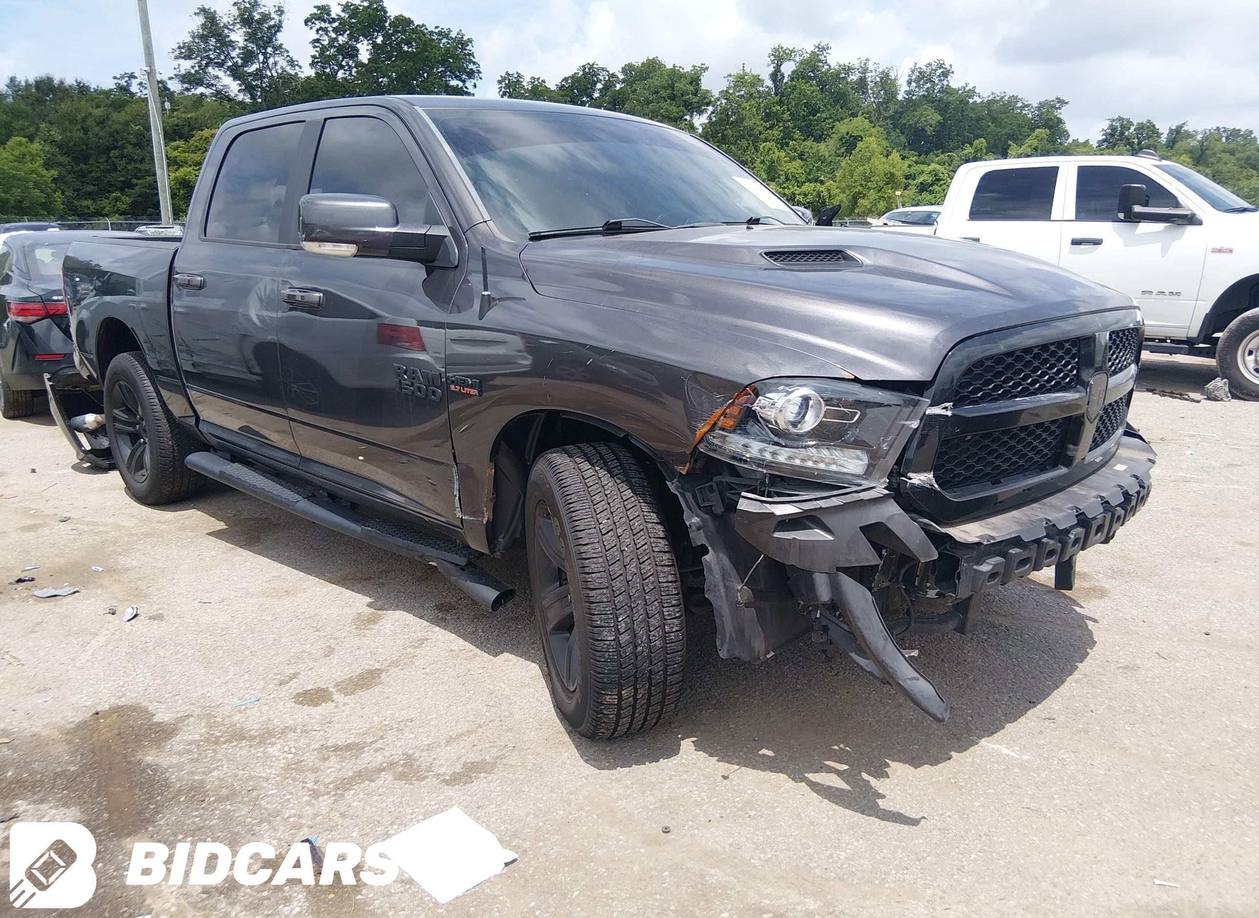 2017 RAM 1500, Night  4X4 5'7...