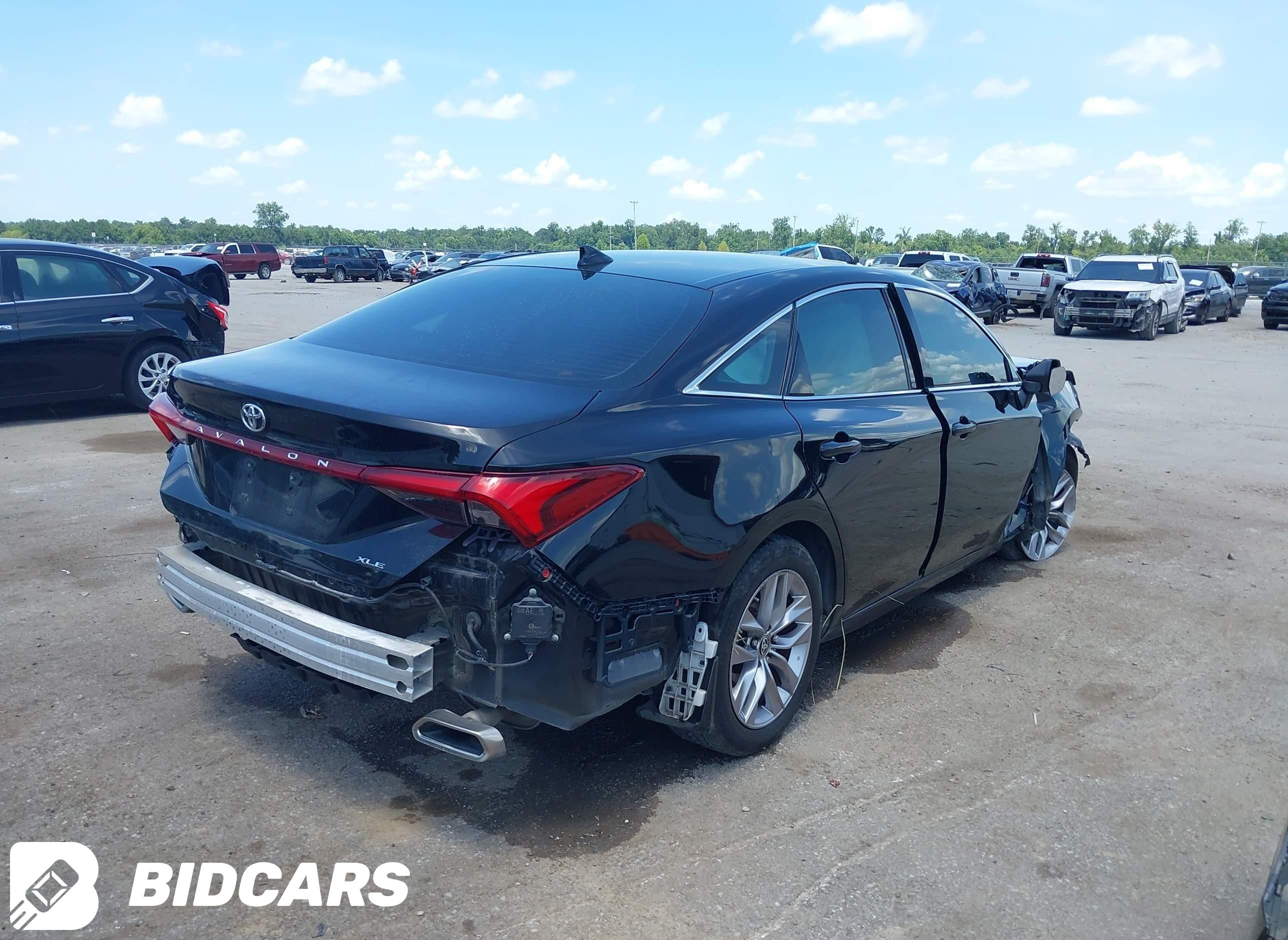 2020 Toyota Avalon, Xle