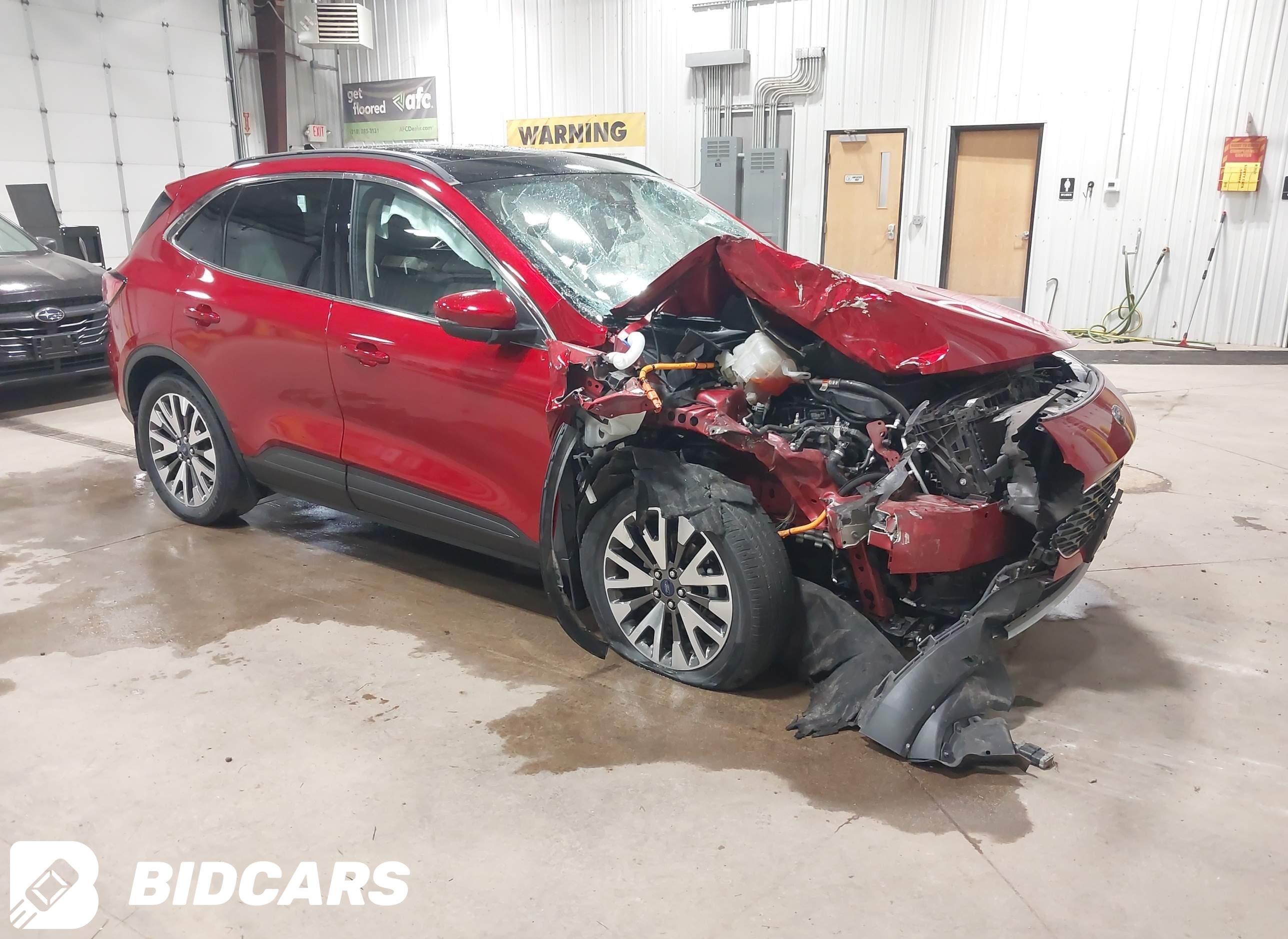 2020 Ford Escape, Titanium Hy...