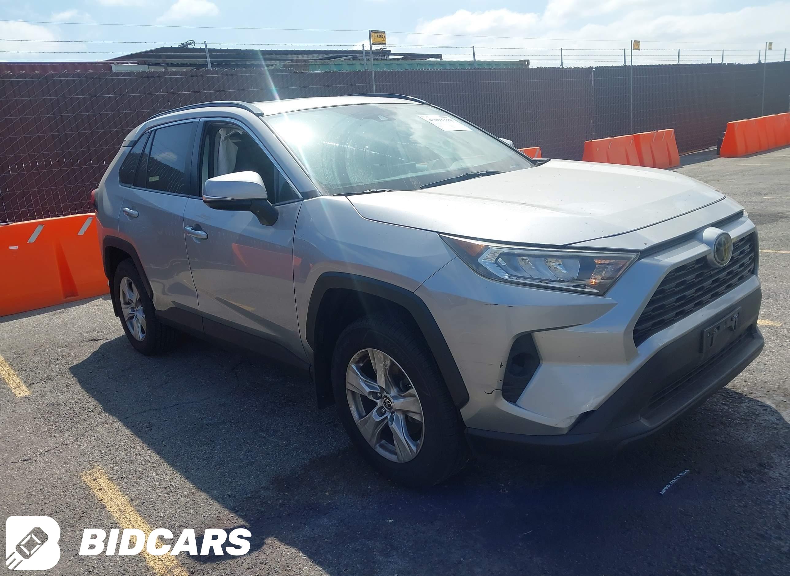2021 Toyota RAV4, Xle