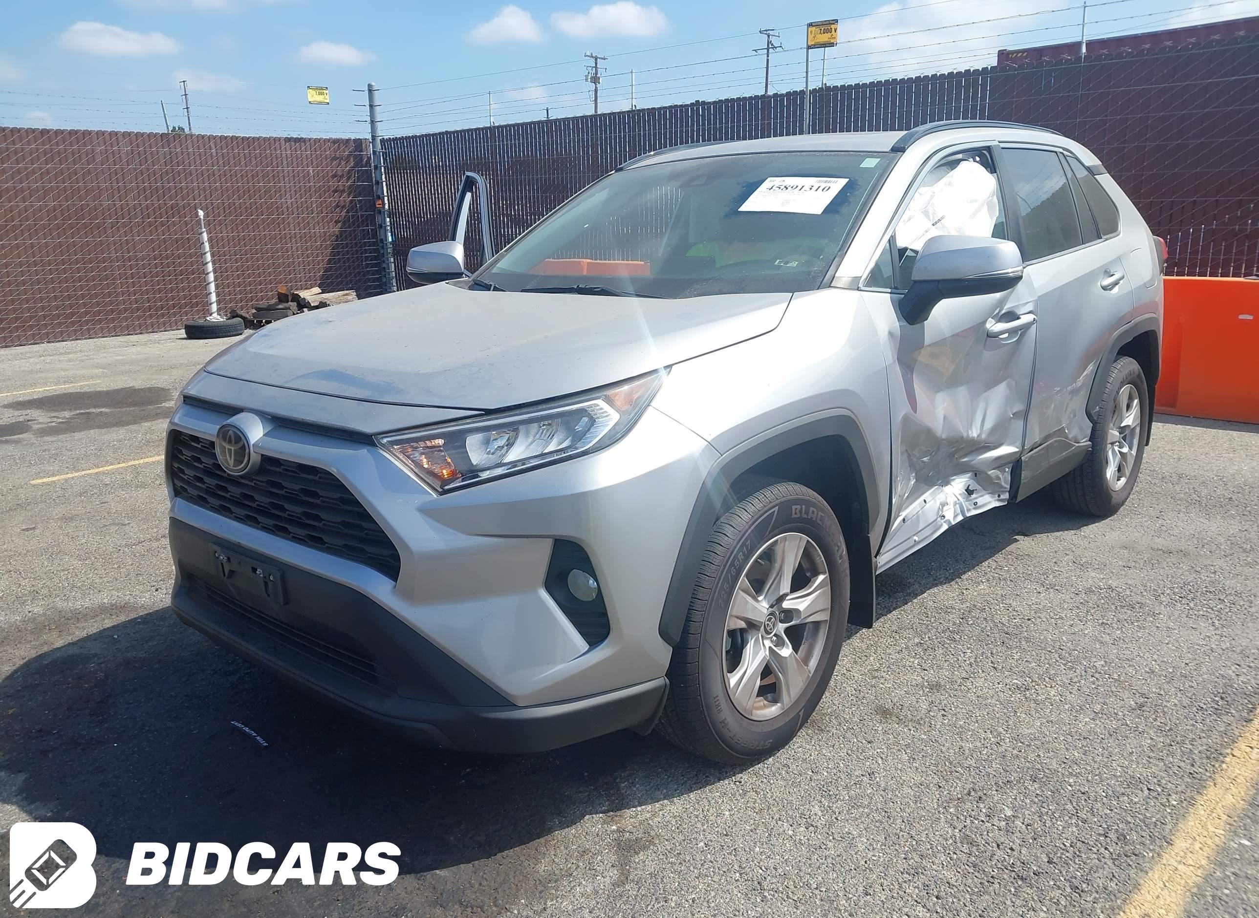 2021 Toyota RAV4, Xle