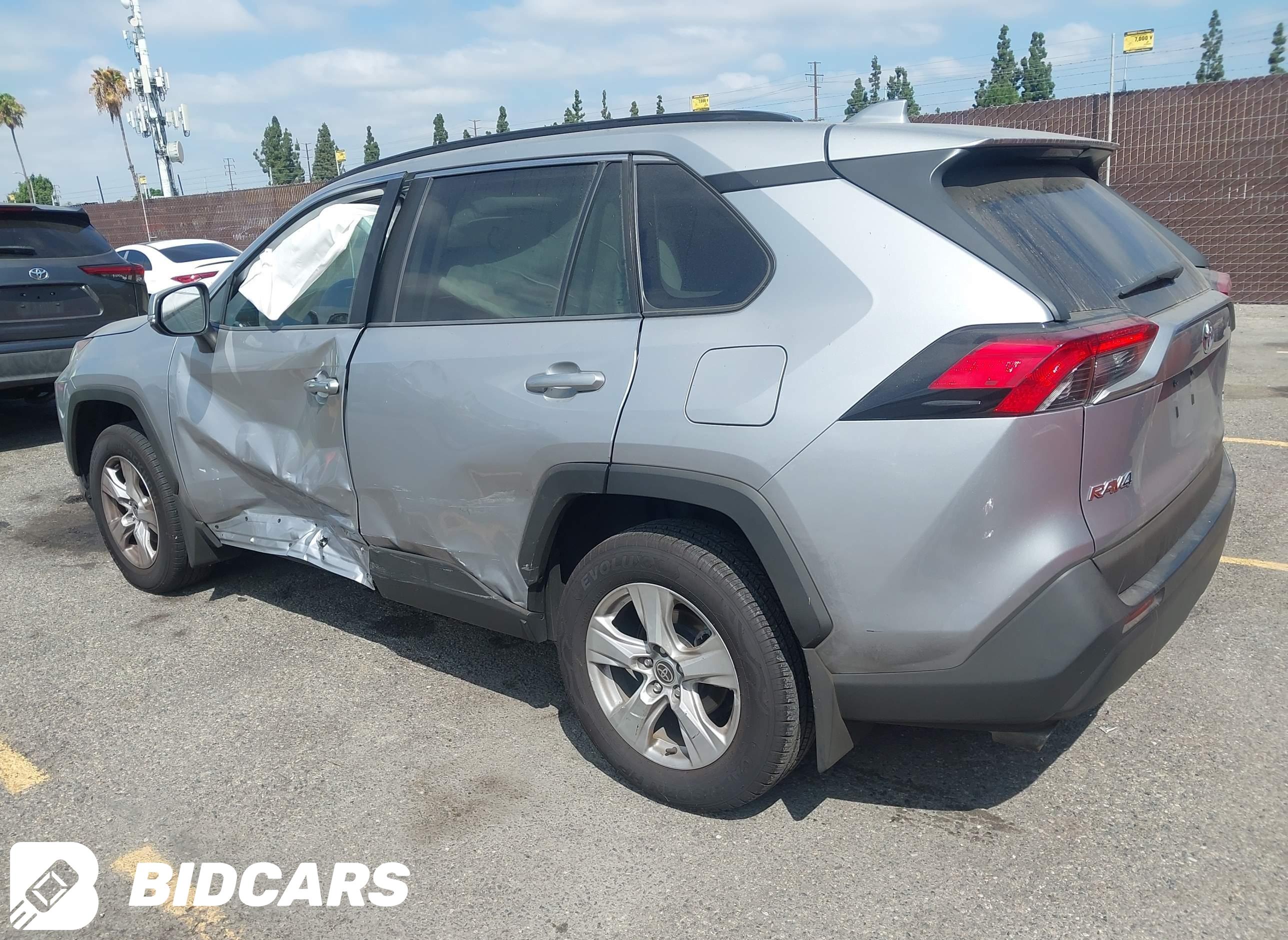2021 Toyota RAV4, Xle