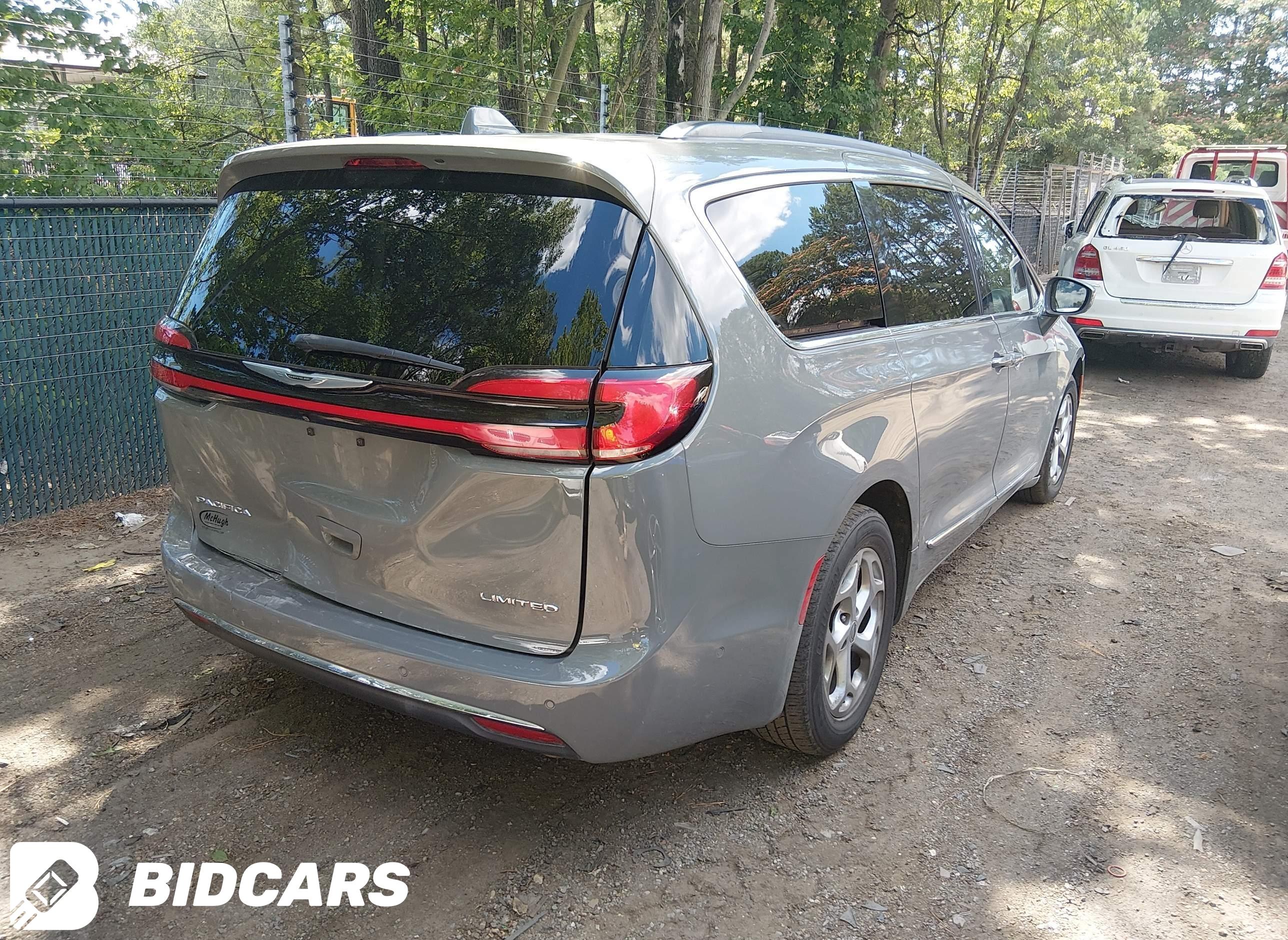 2022 Chrysler Pacifica, Limited