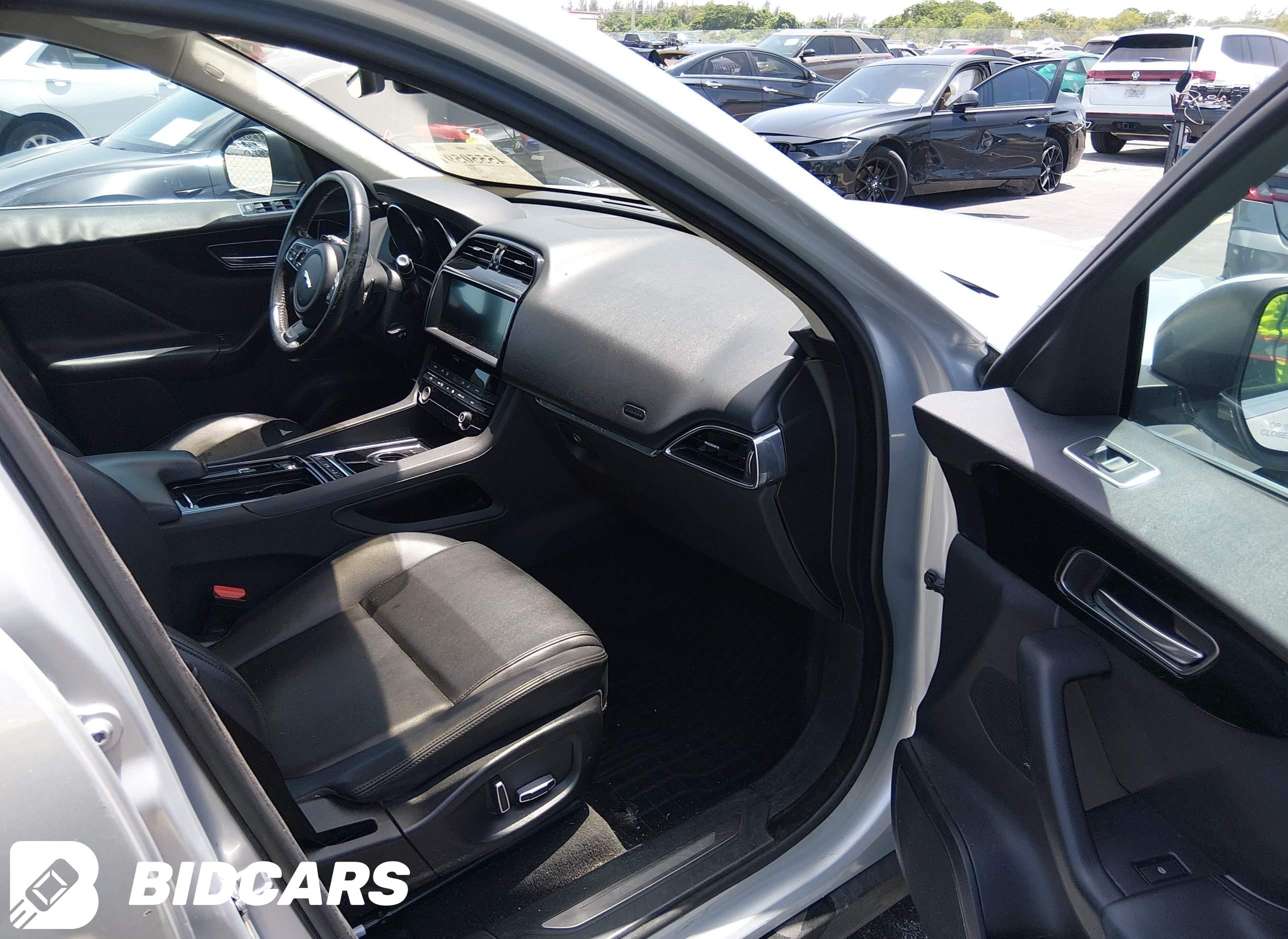 2020 Jaguar F-Pace, P250 Awd...