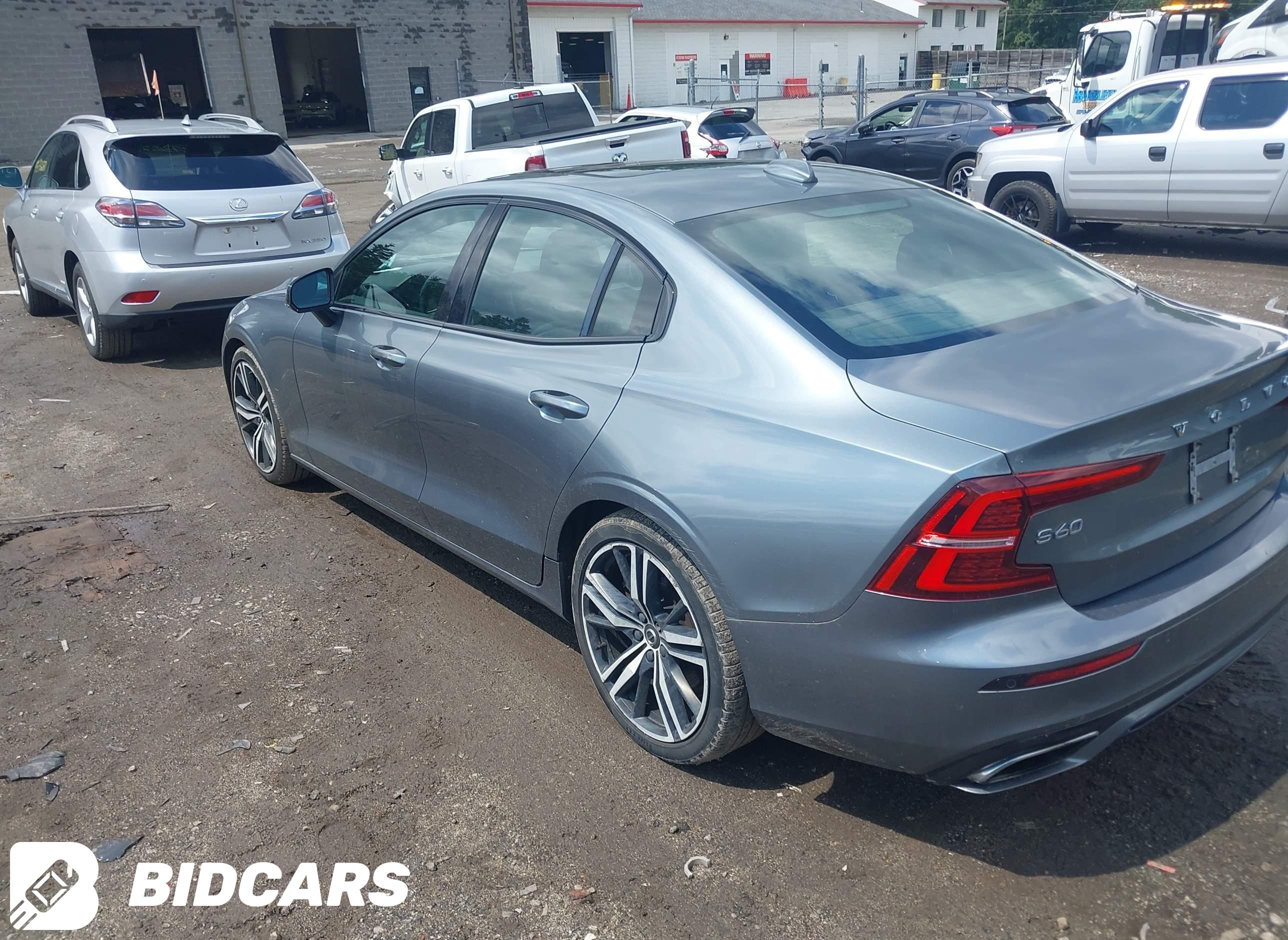 2020 Volvo S60, T6 R-Design