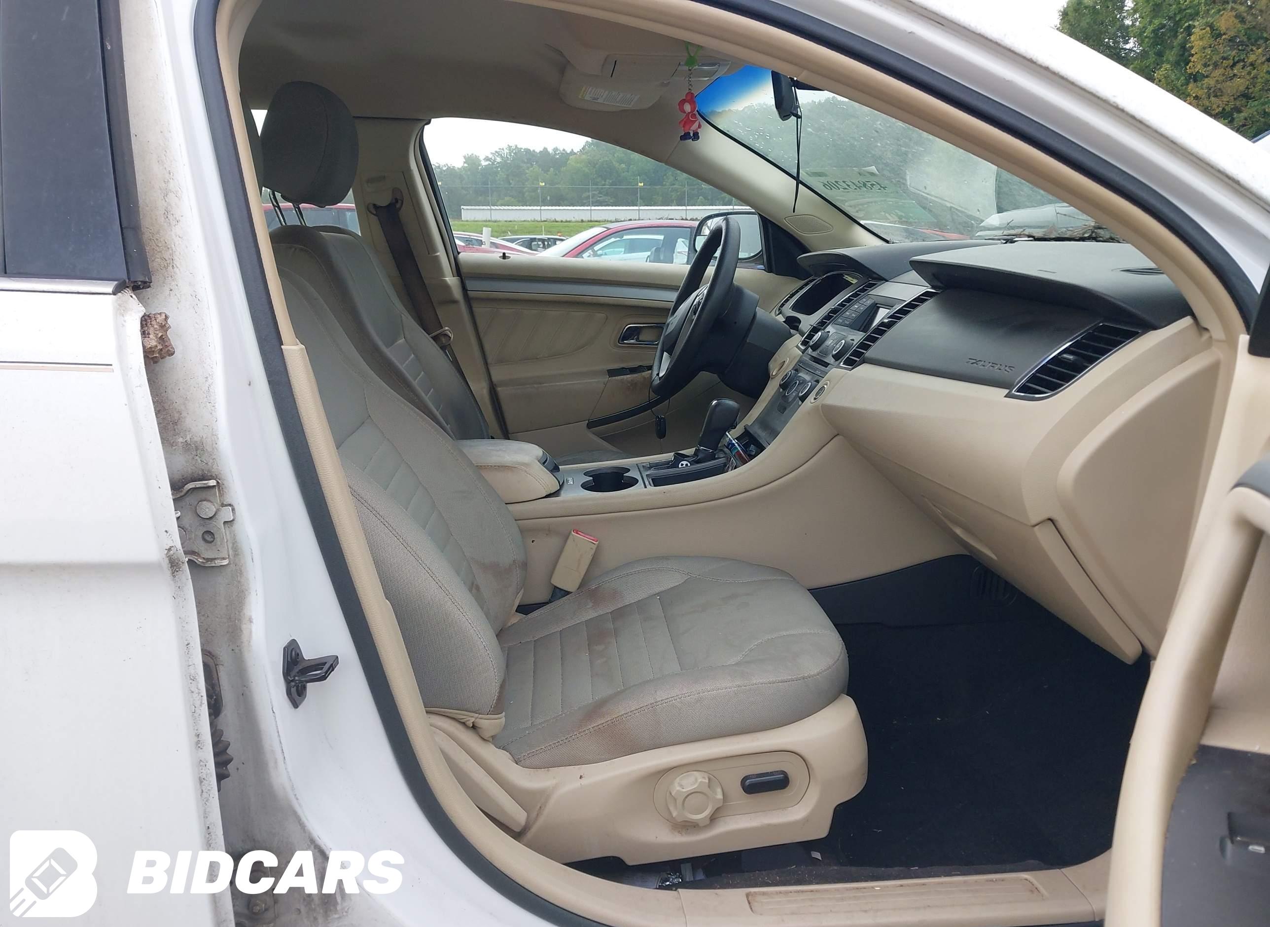 2015 Ford Taurus, SE