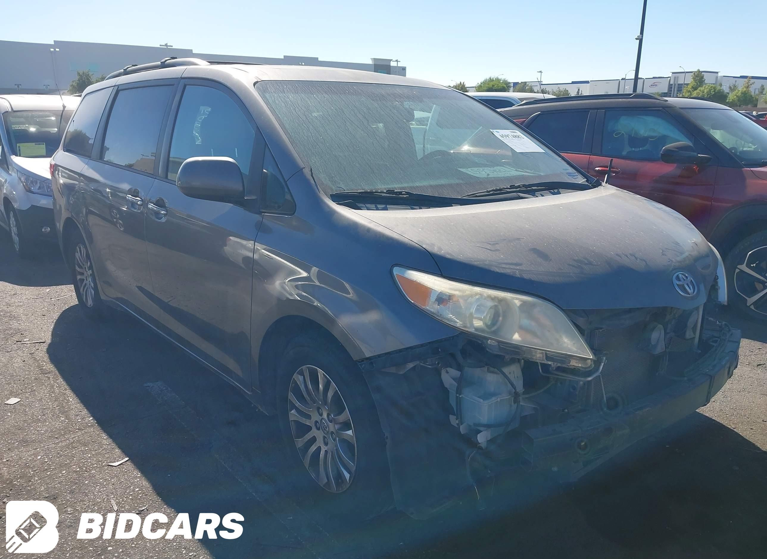 2015 Toyota Sienna, Xle Premi...