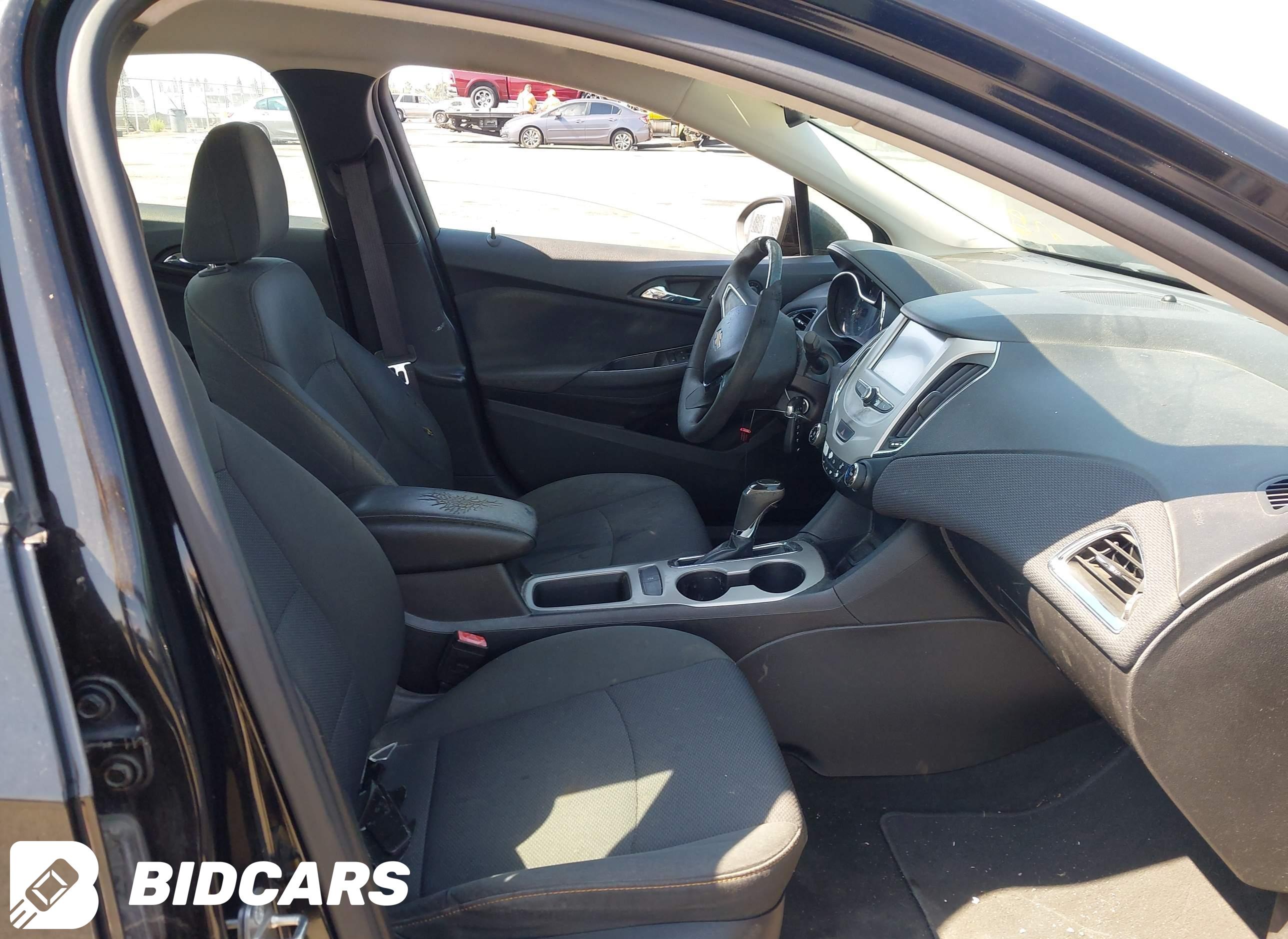 2017 Chevrolet Cruze, Ls Auto