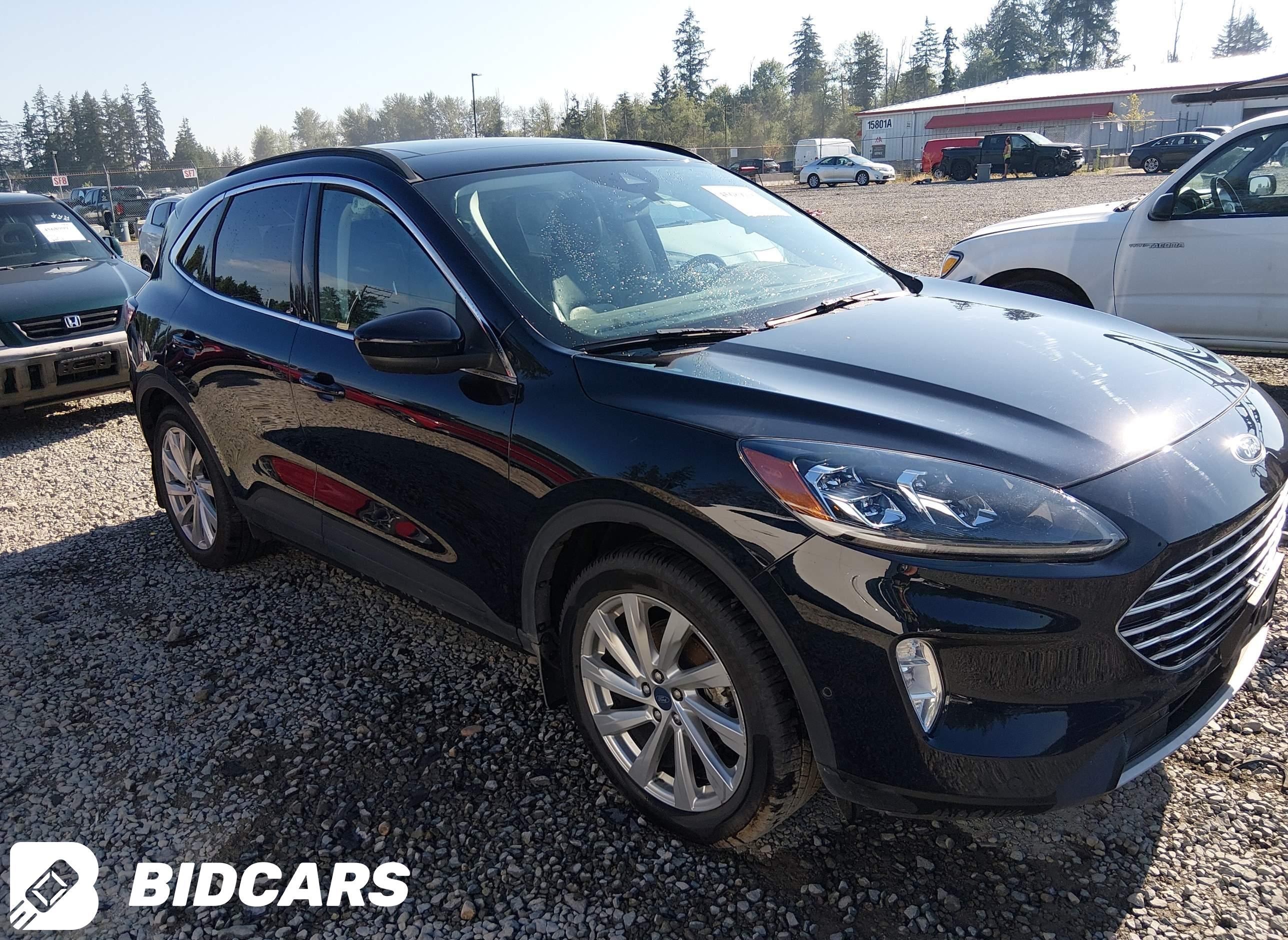 2021 Ford Escape, Titanium Hy...