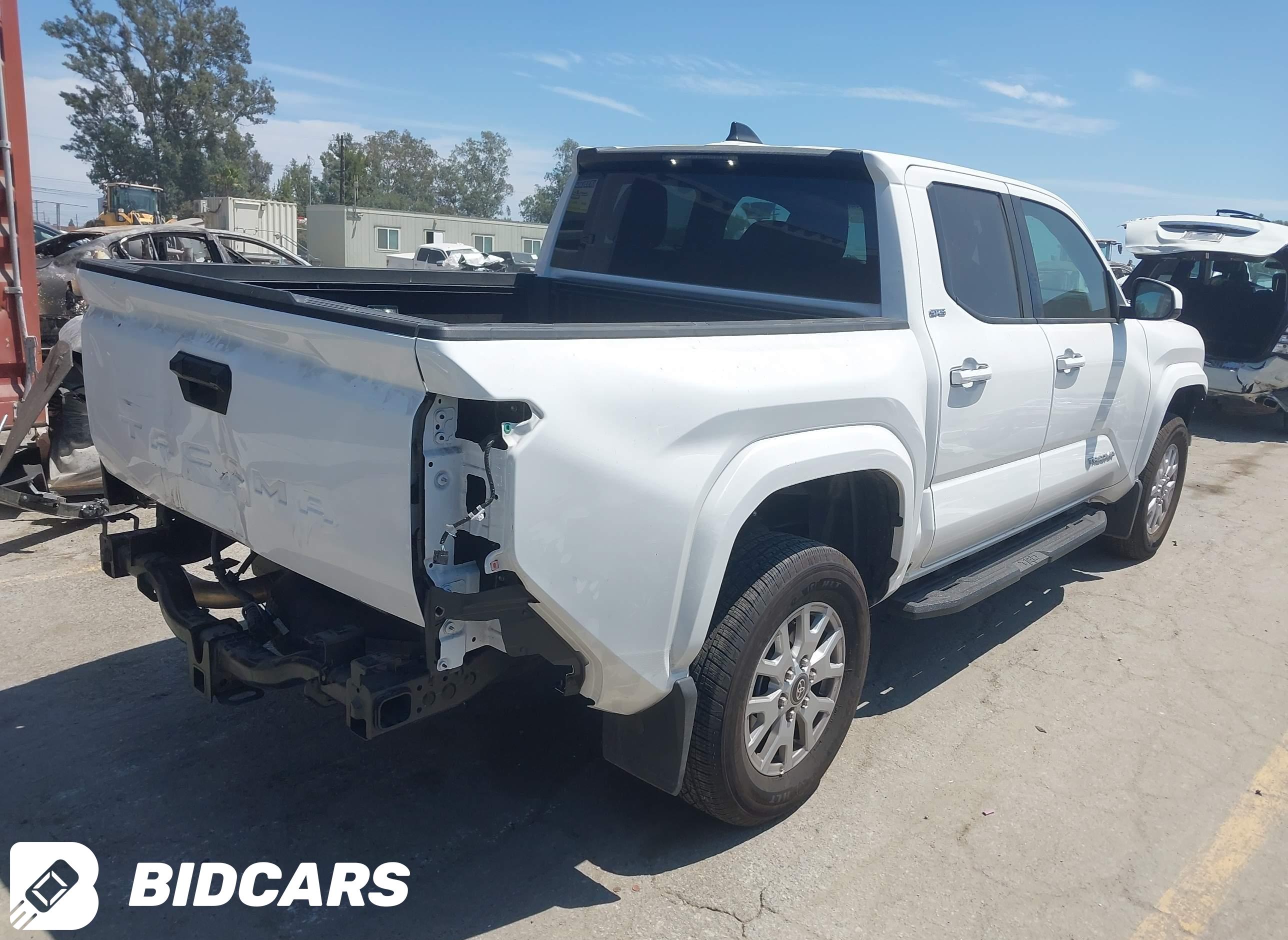 2025 Toyota Tacoma, SR5