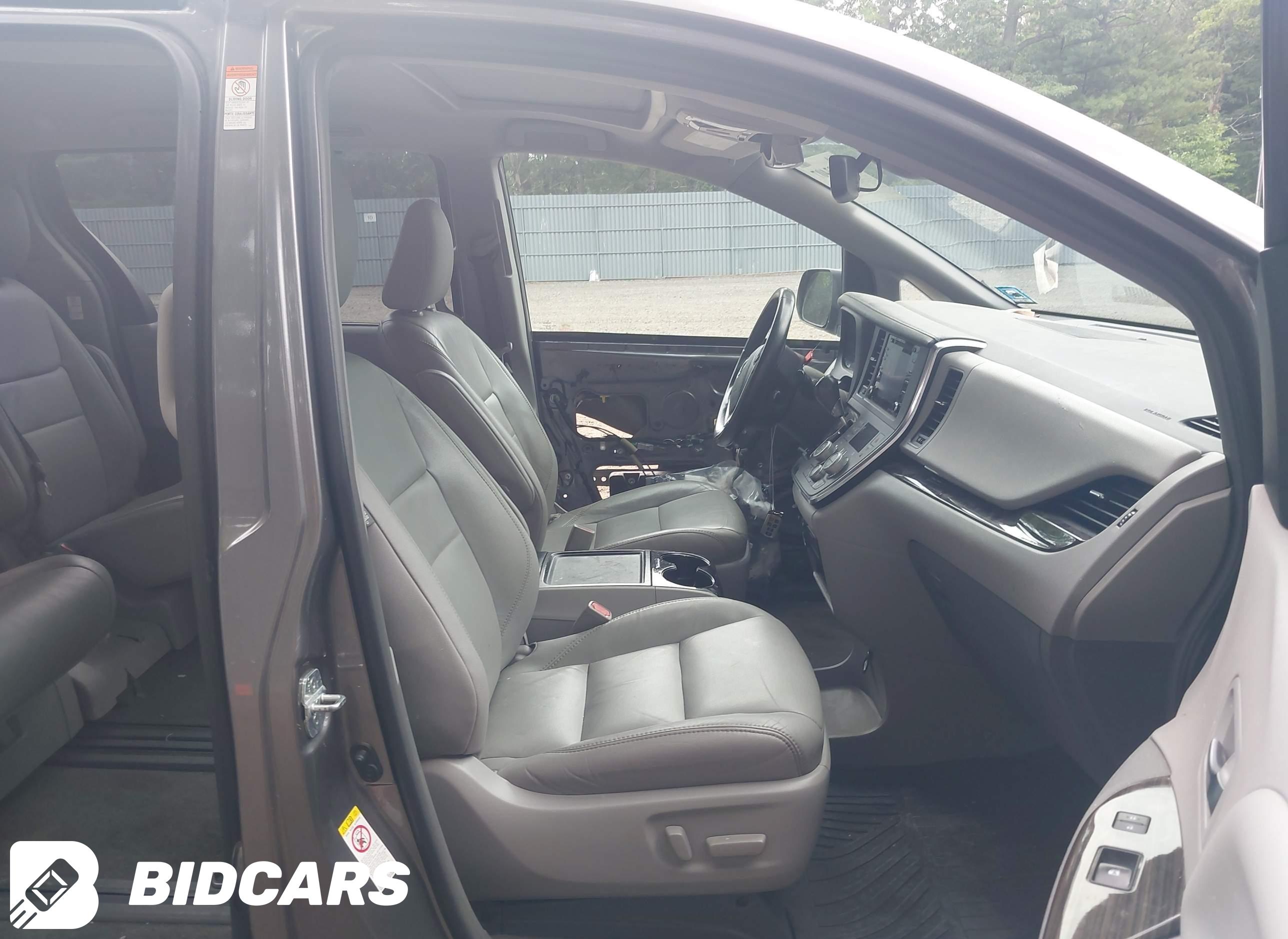 2018 Toyota Sienna, Xle 8 Pas...