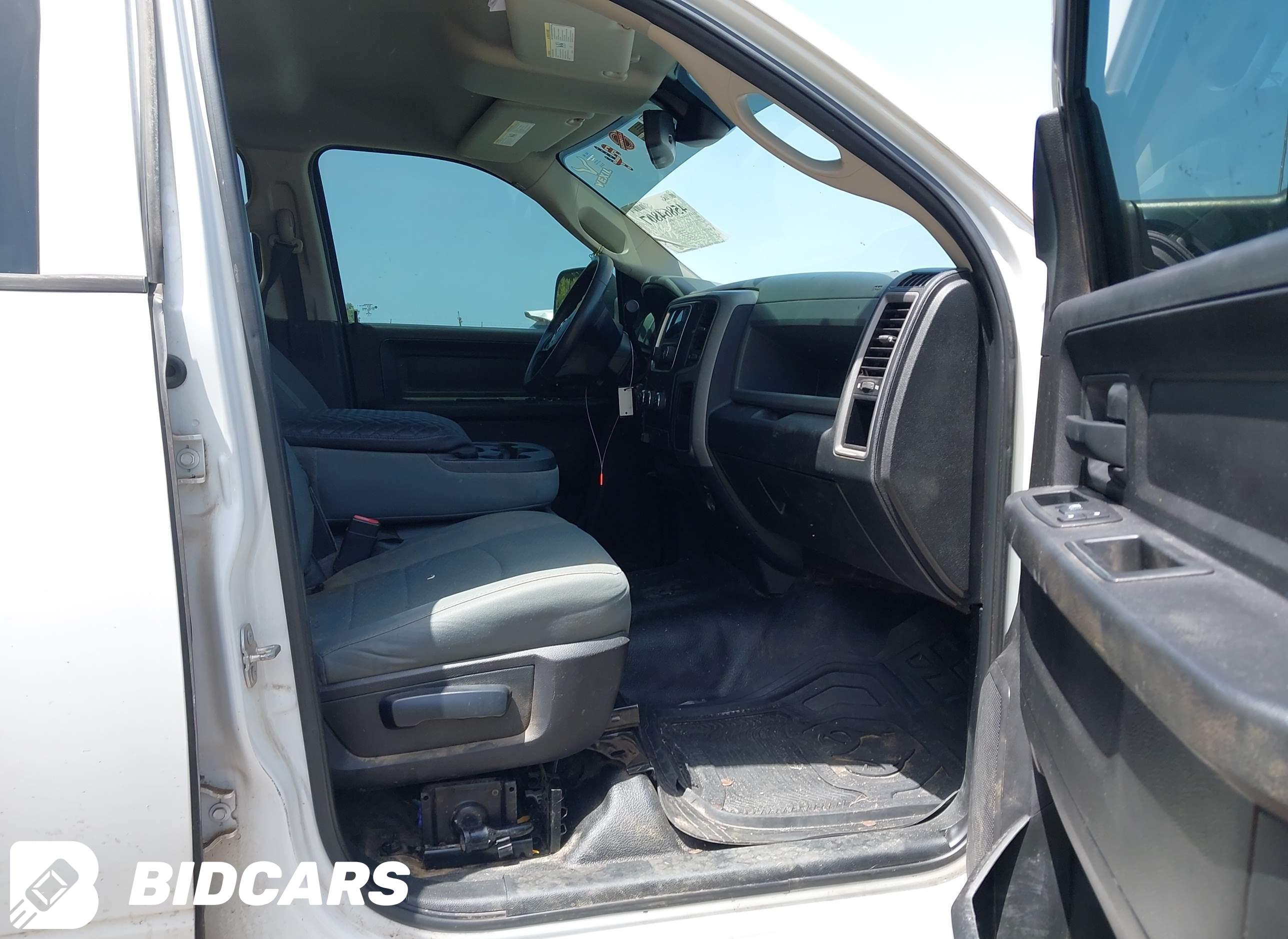 2018 RAM 2500, Tradesman  4X4...