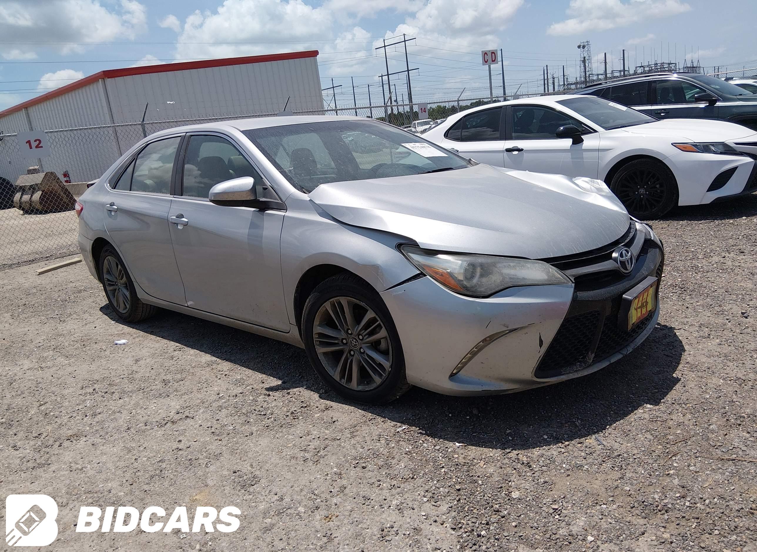 2016 Toyota Camry, SE