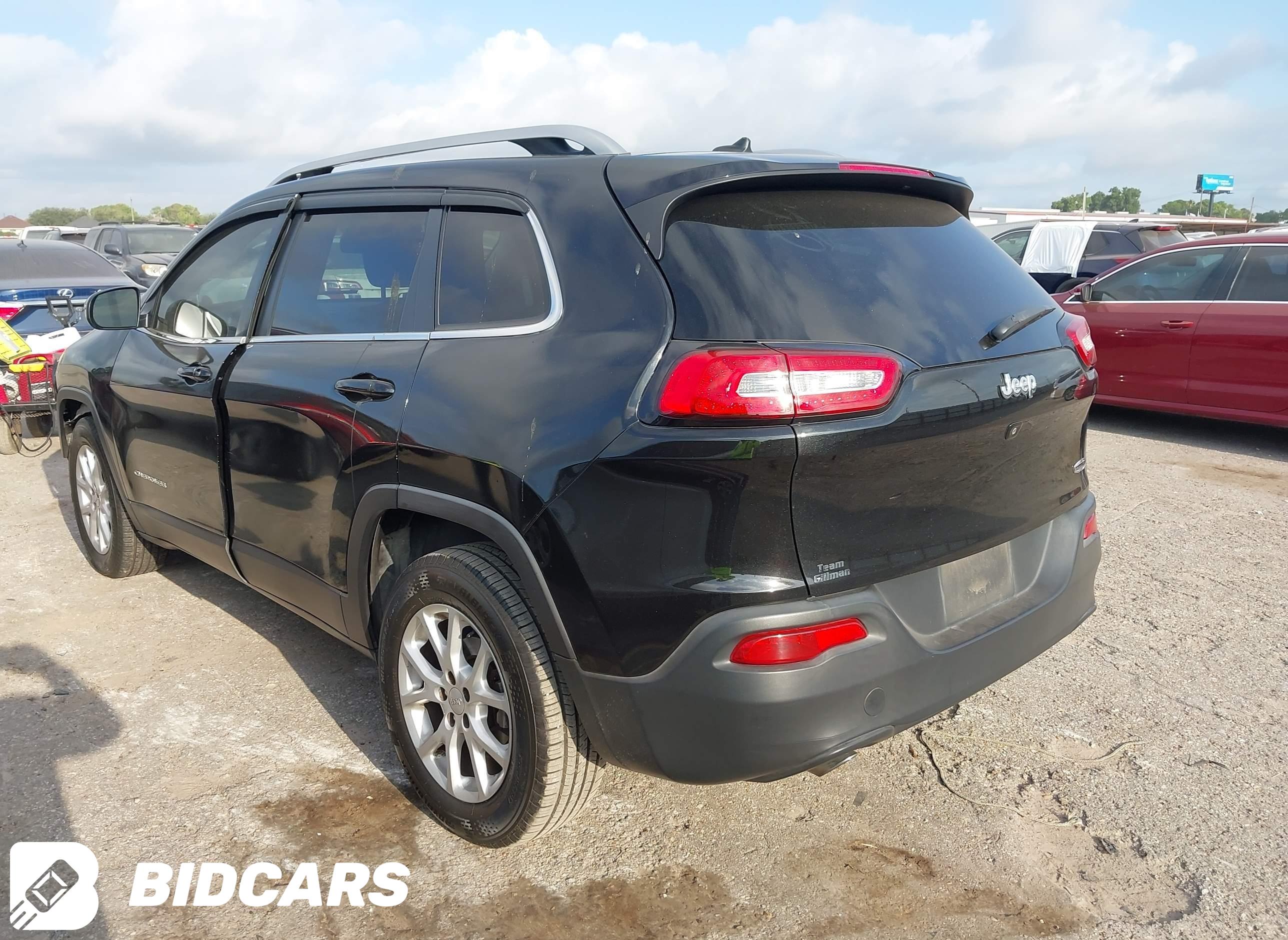 2016 Jeep Cherokee, Latitude