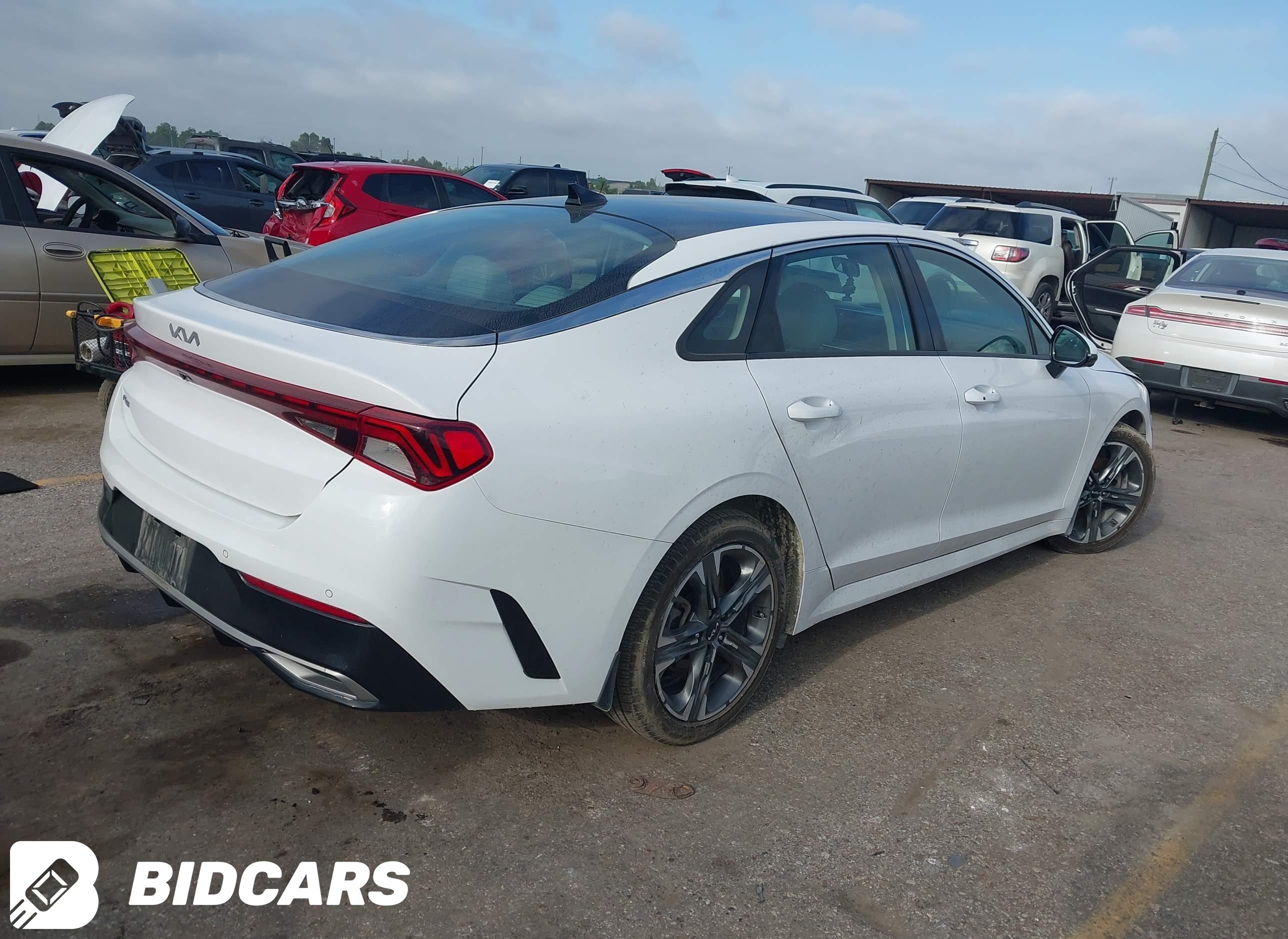 2022 KIA K5, EX