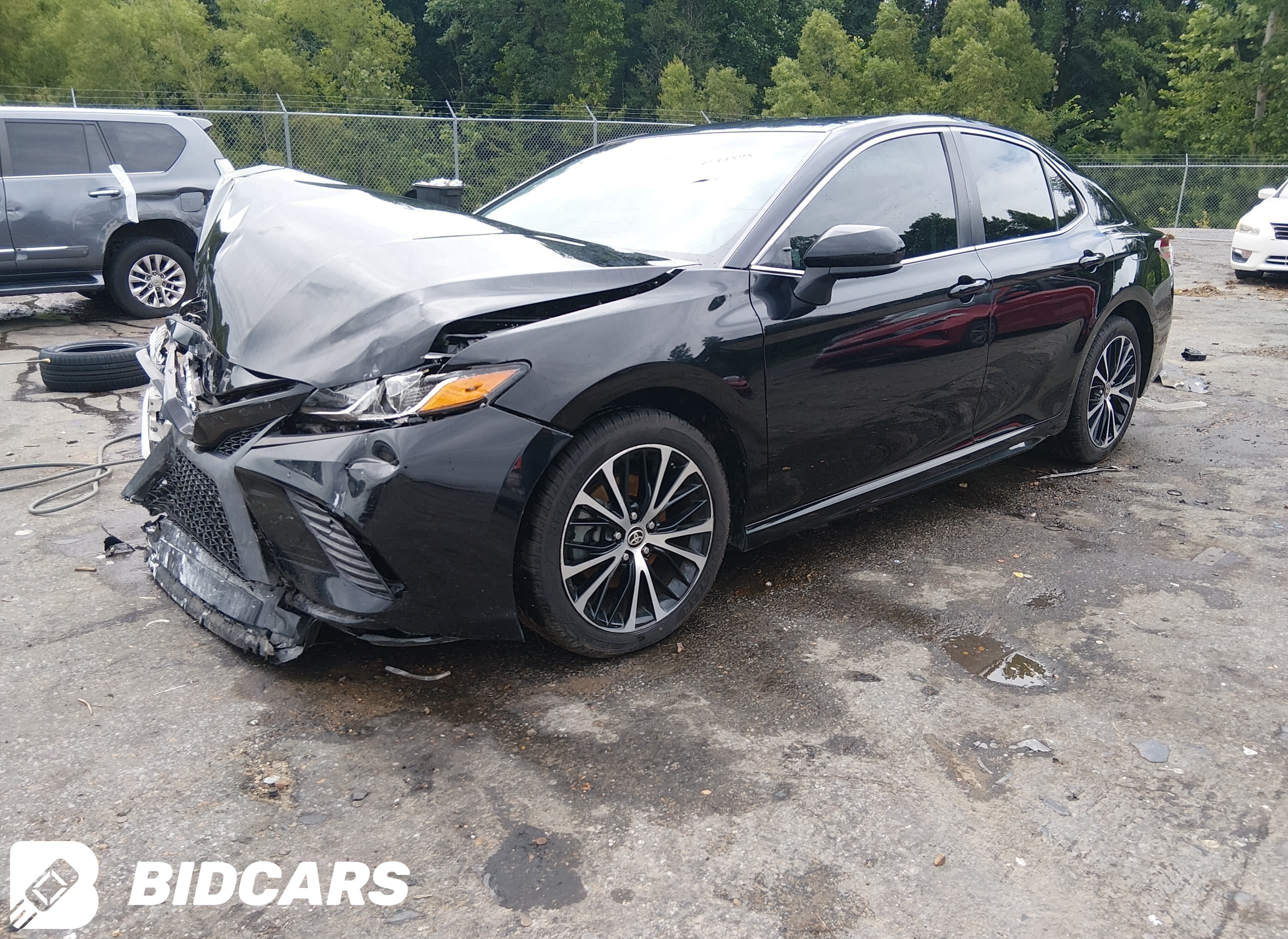 2020 Toyota Camry, SE