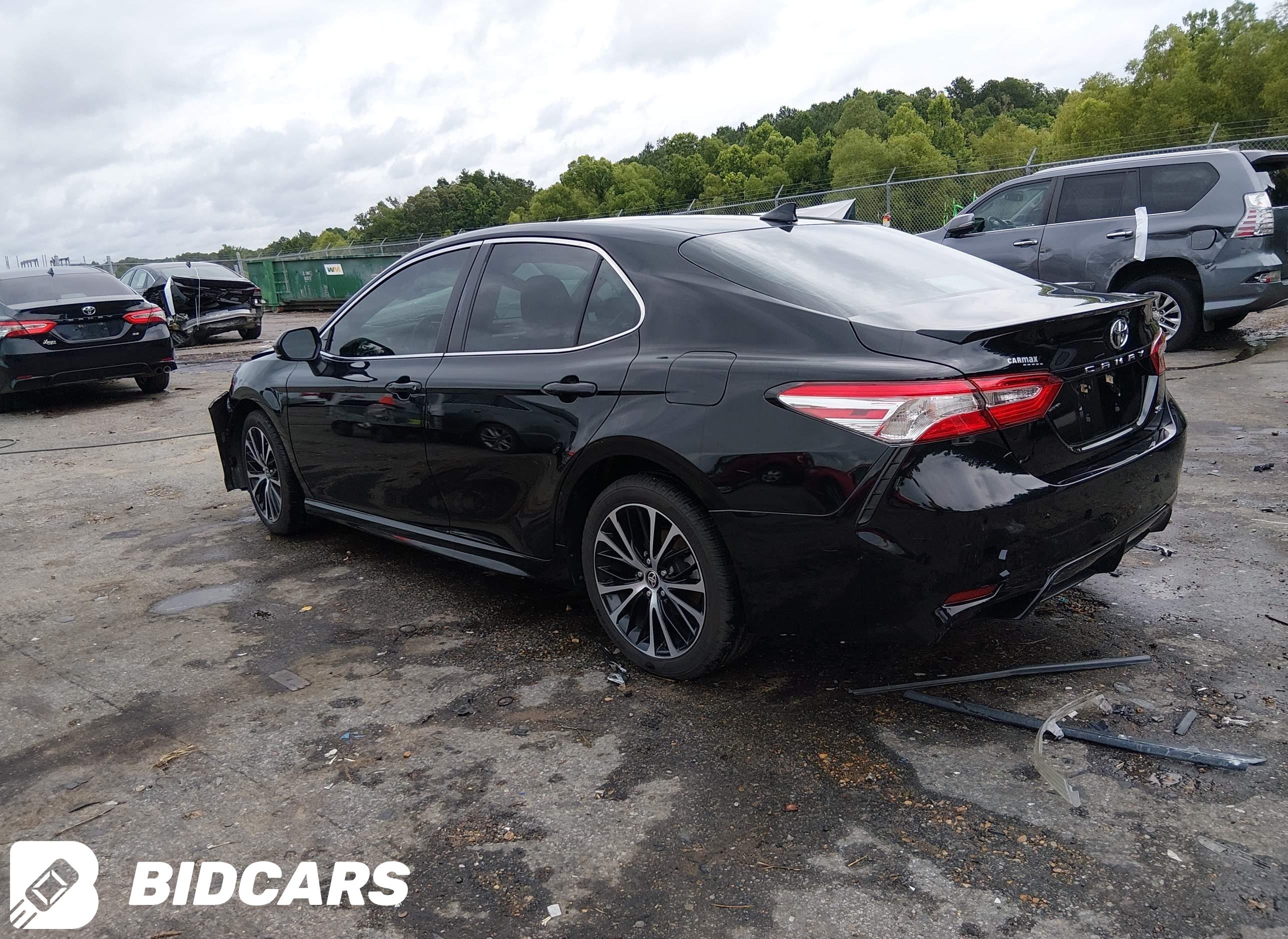 2020 Toyota Camry, SE