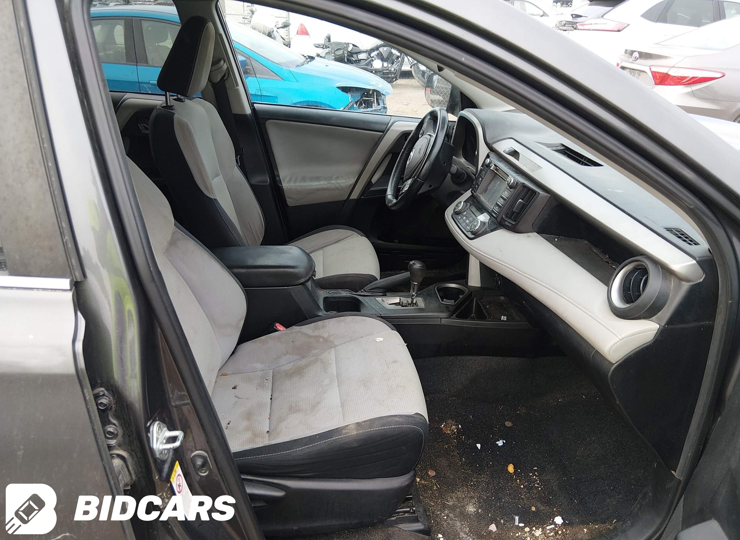 2016 Toyota RAV4, Xle