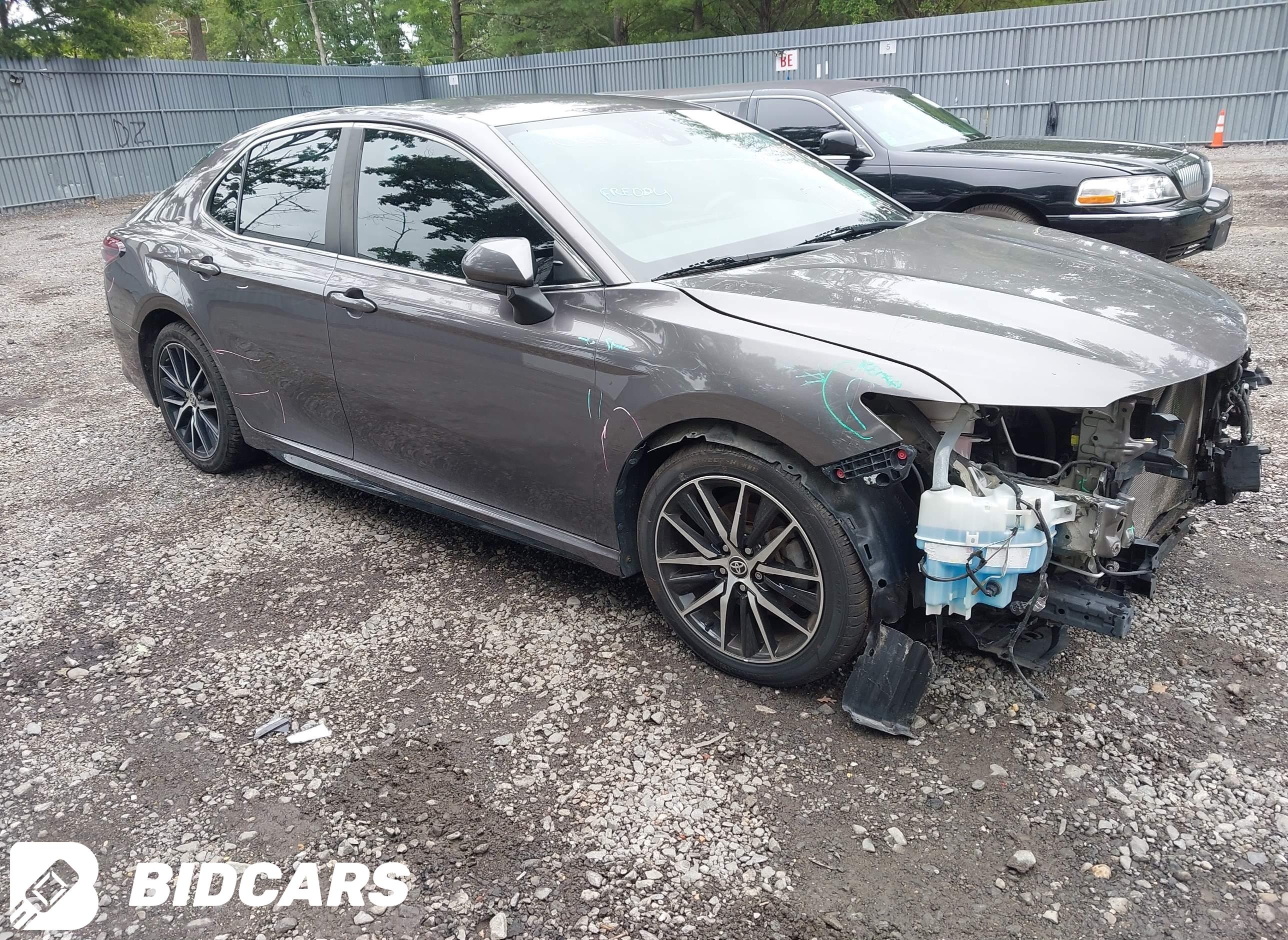 2021 Toyota Camry, SE