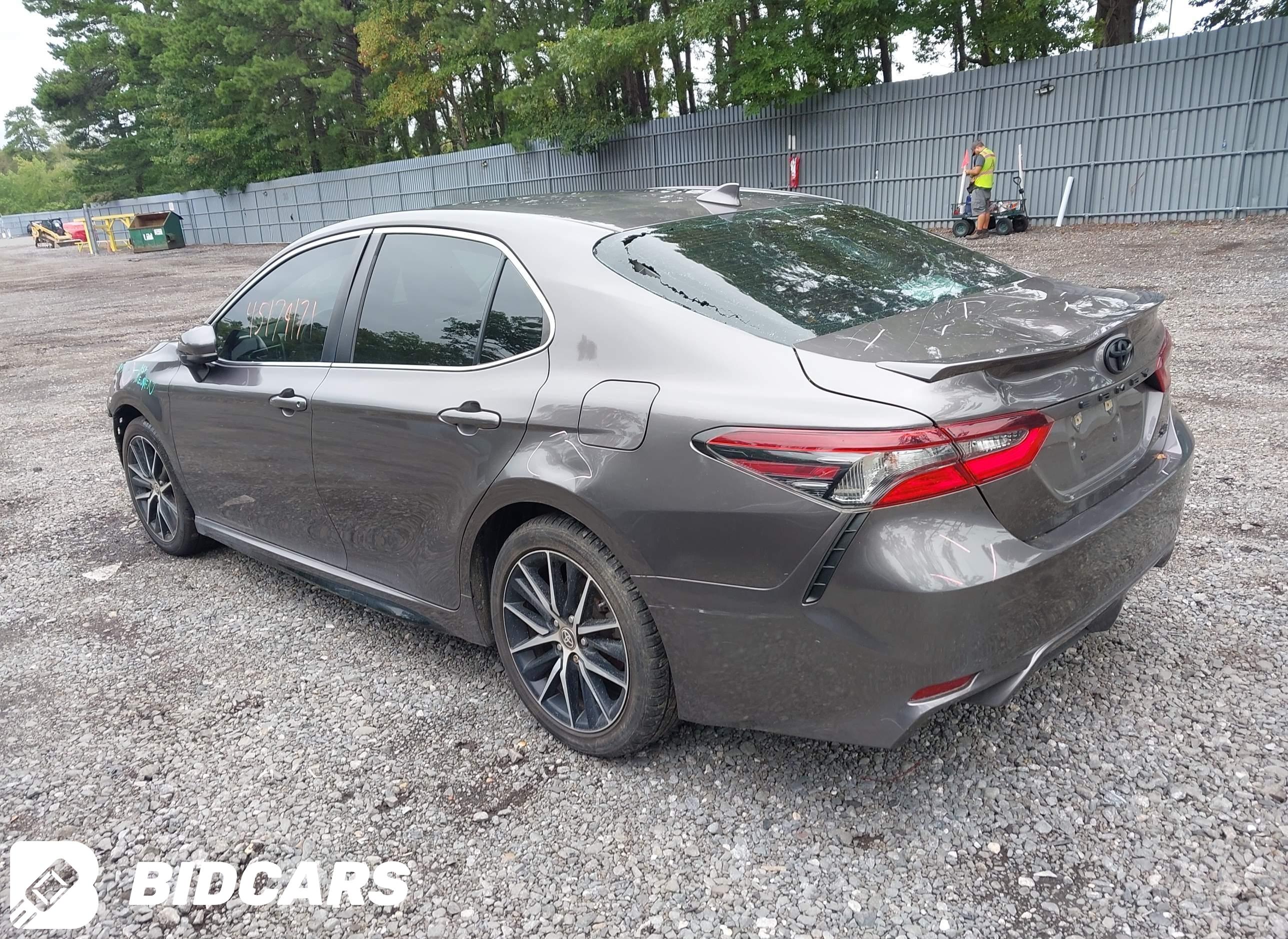 2021 Toyota Camry, SE