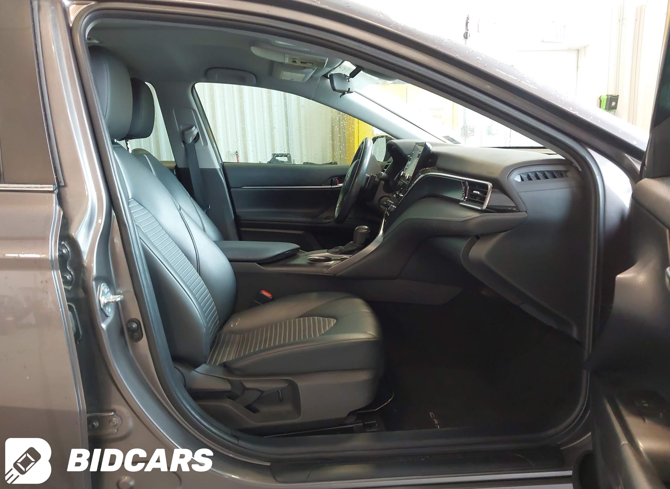 2021 Toyota Camry, SE