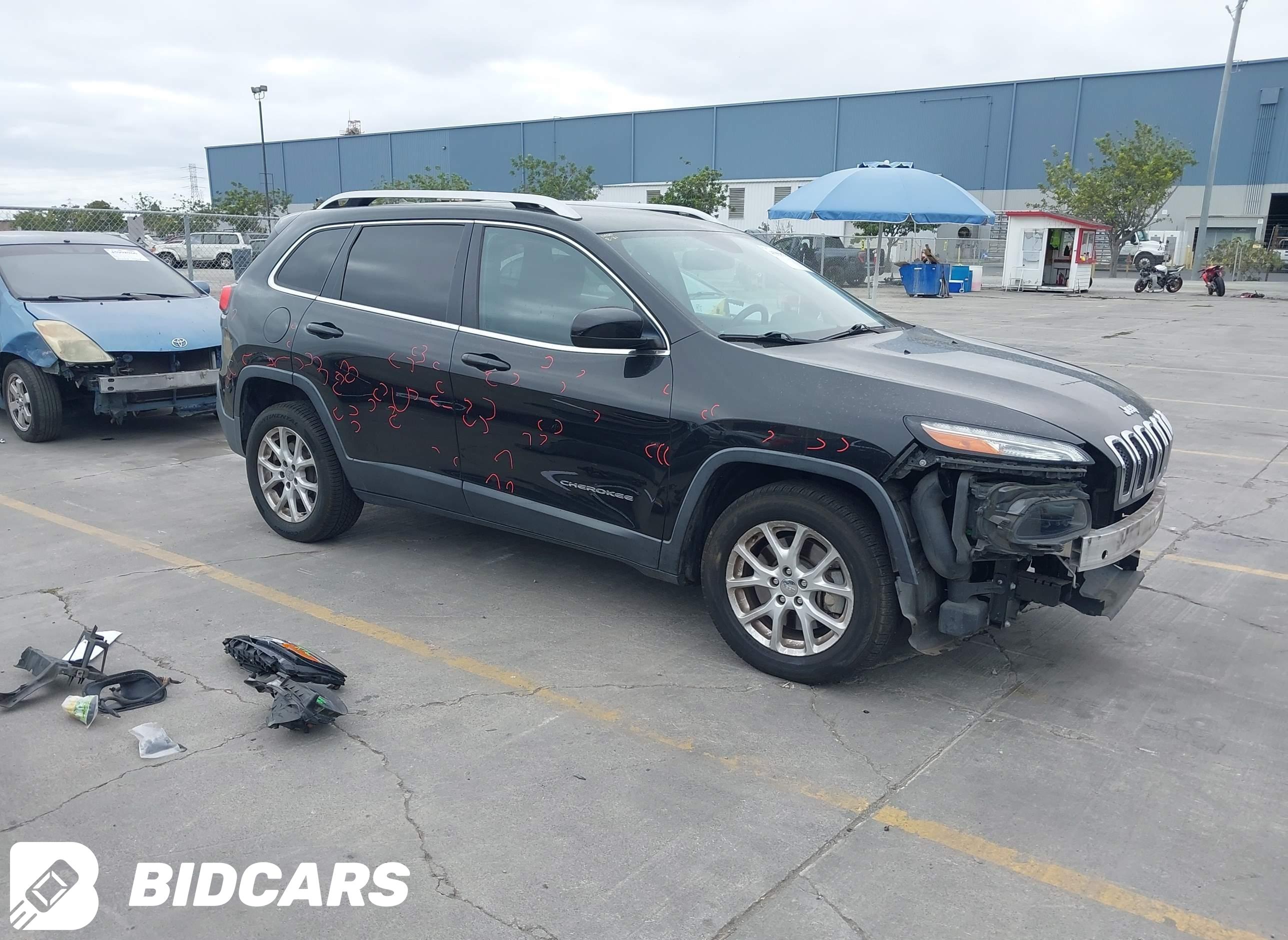 2015 Jeep Cherokee, Latitude