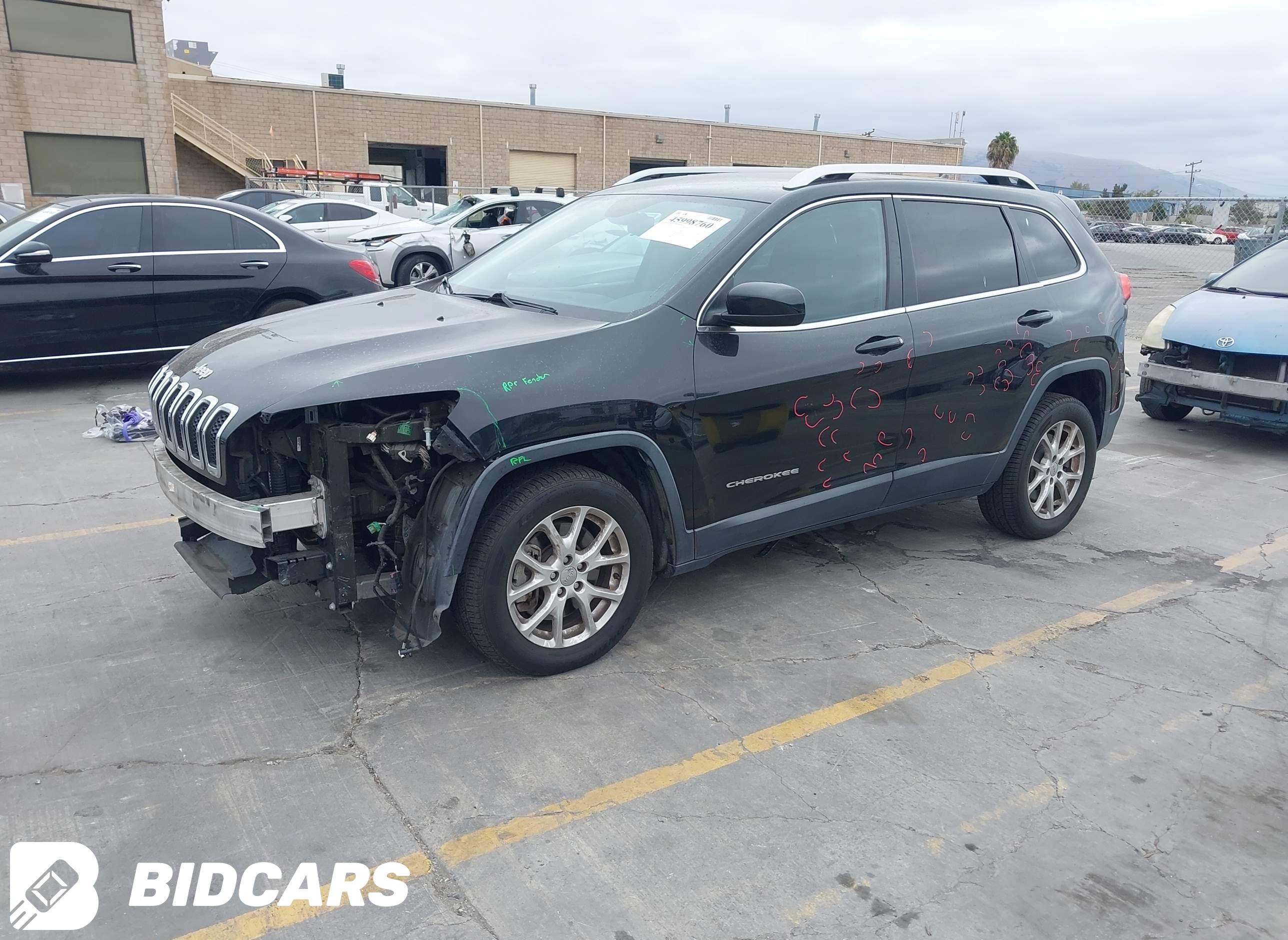 2015 Jeep Cherokee, Latitude