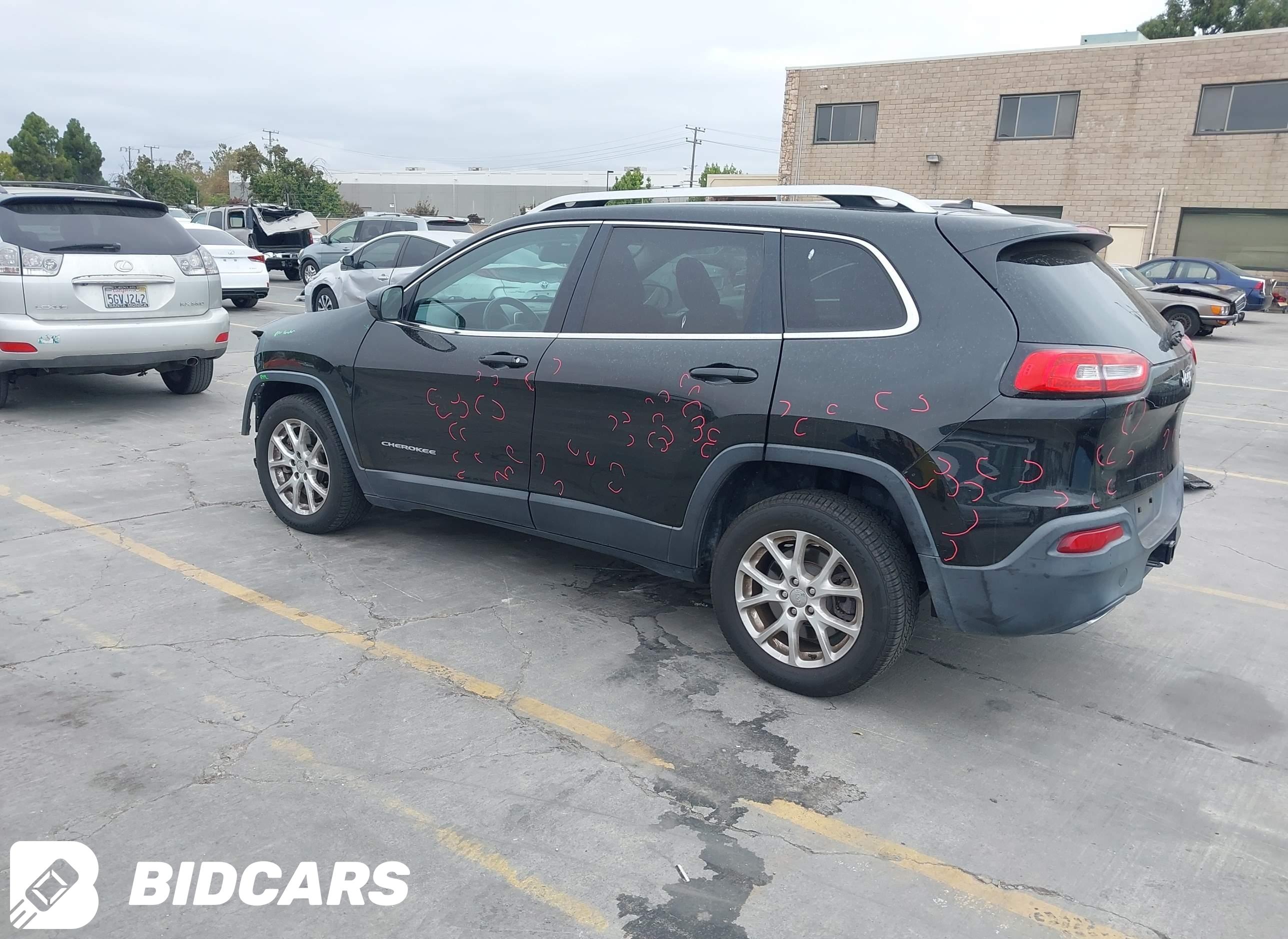 2015 Jeep Cherokee, Latitude