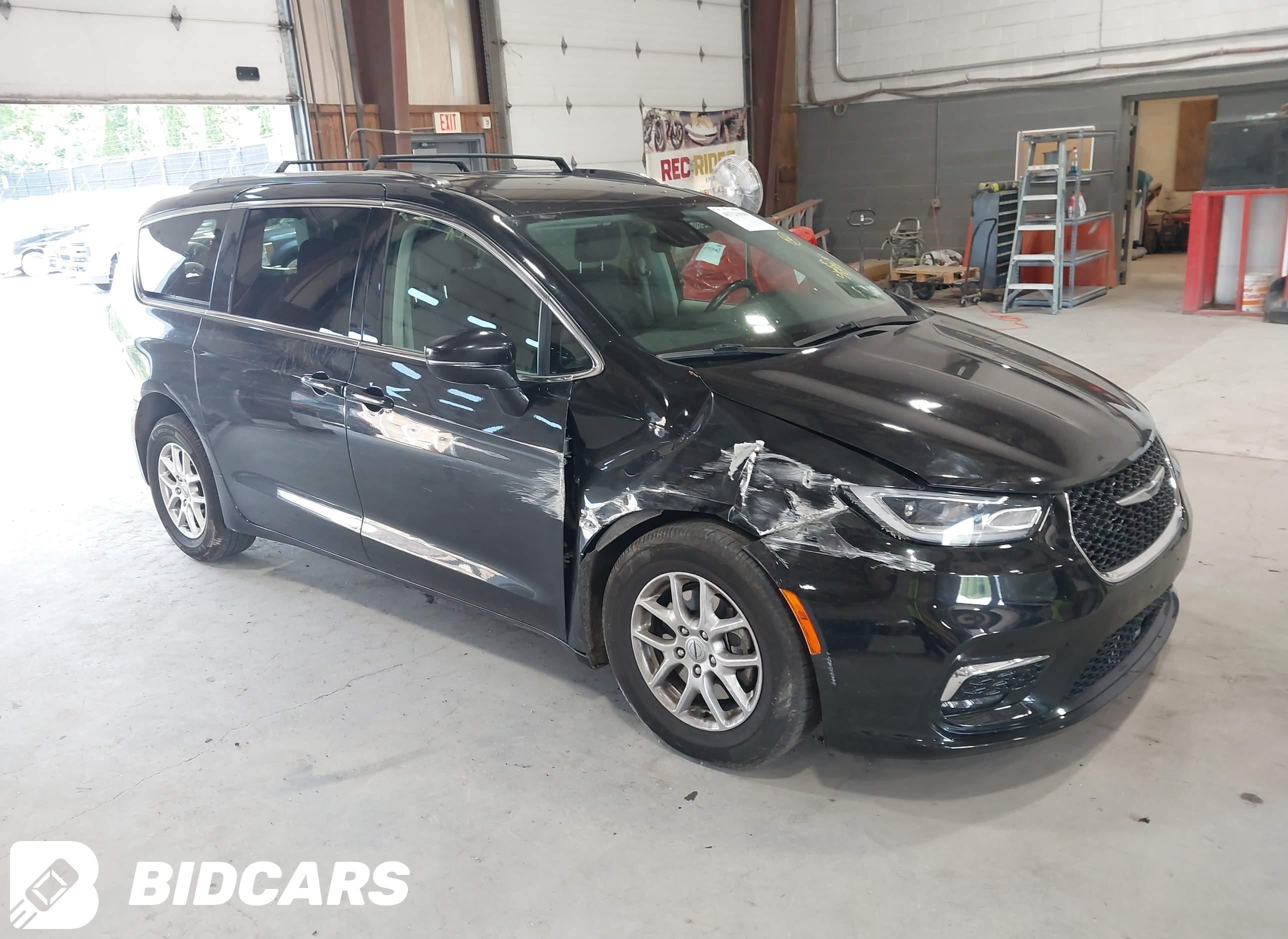 2021 Chrysler Pacifica, Touri...
