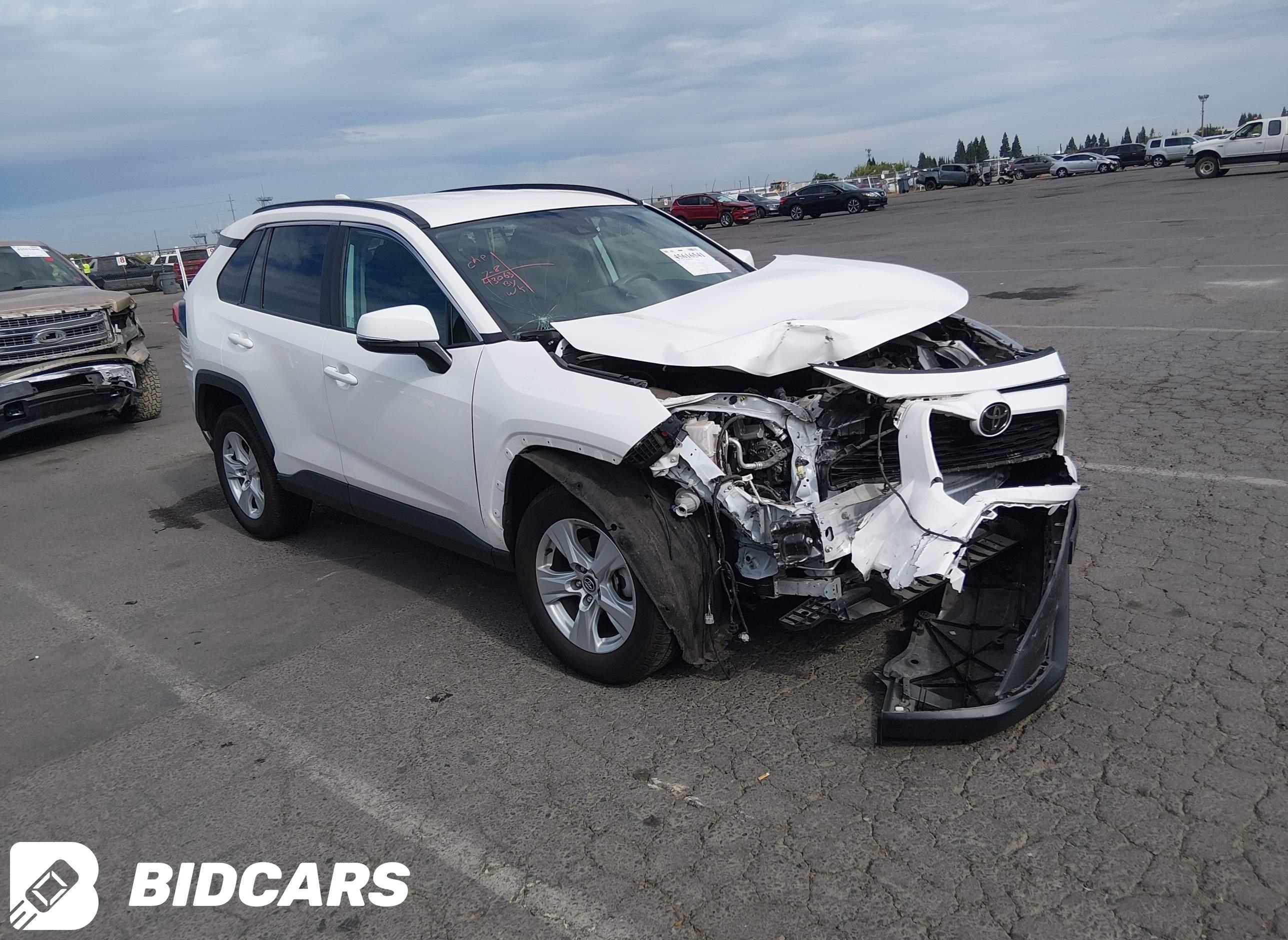 2020 Toyota RAV4, Xle