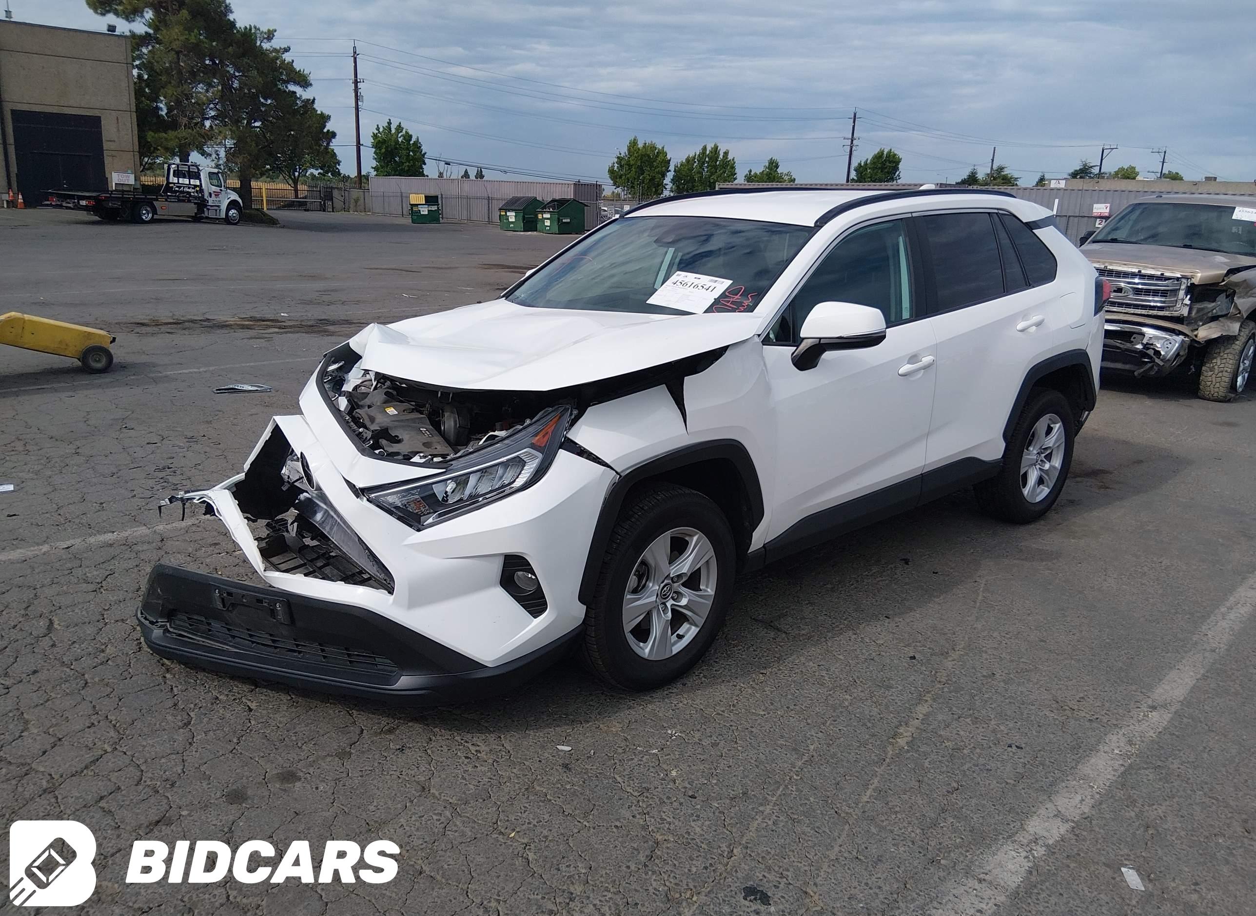 2020 Toyota RAV4, Xle