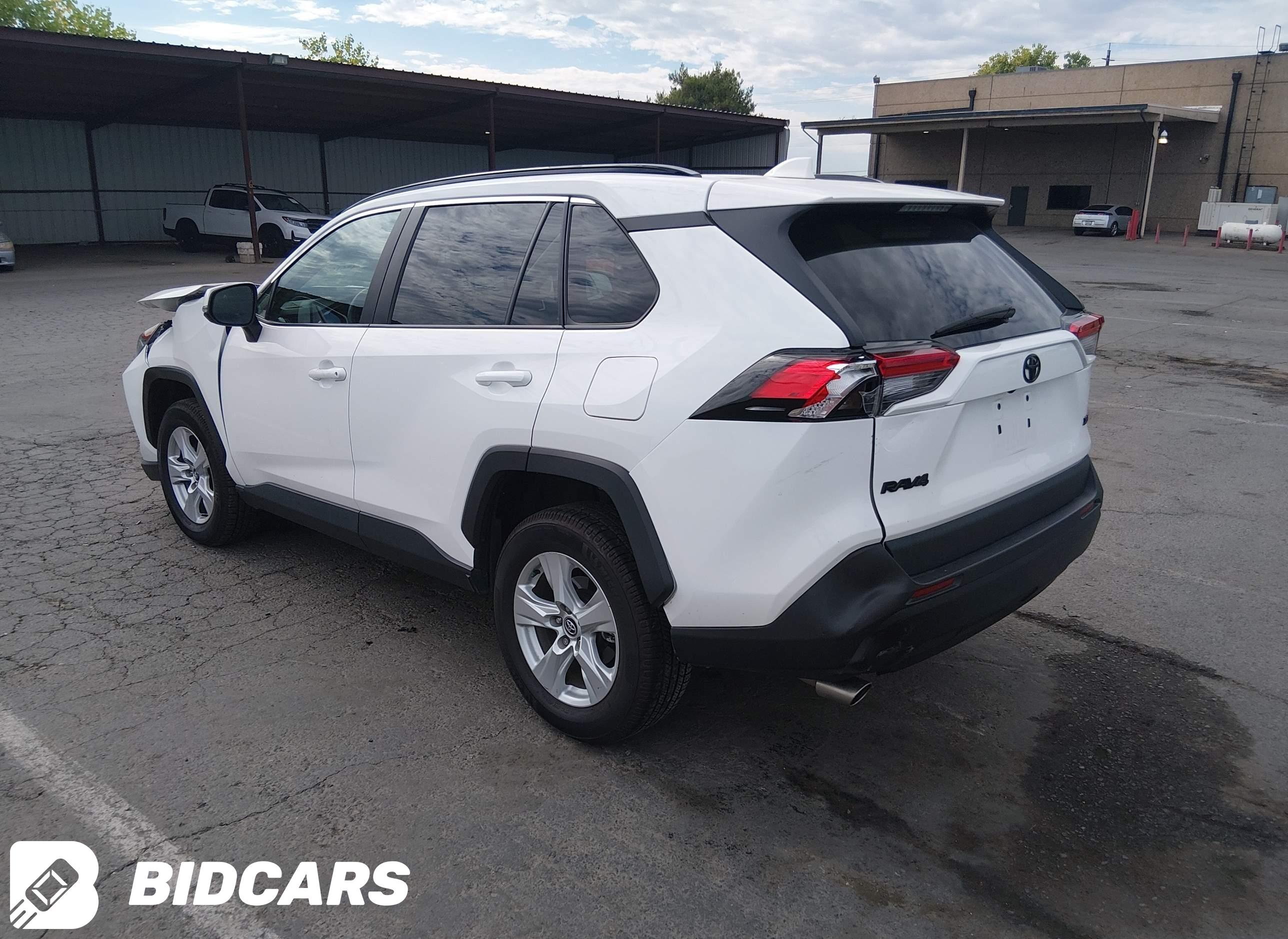 2020 Toyota RAV4, Xle