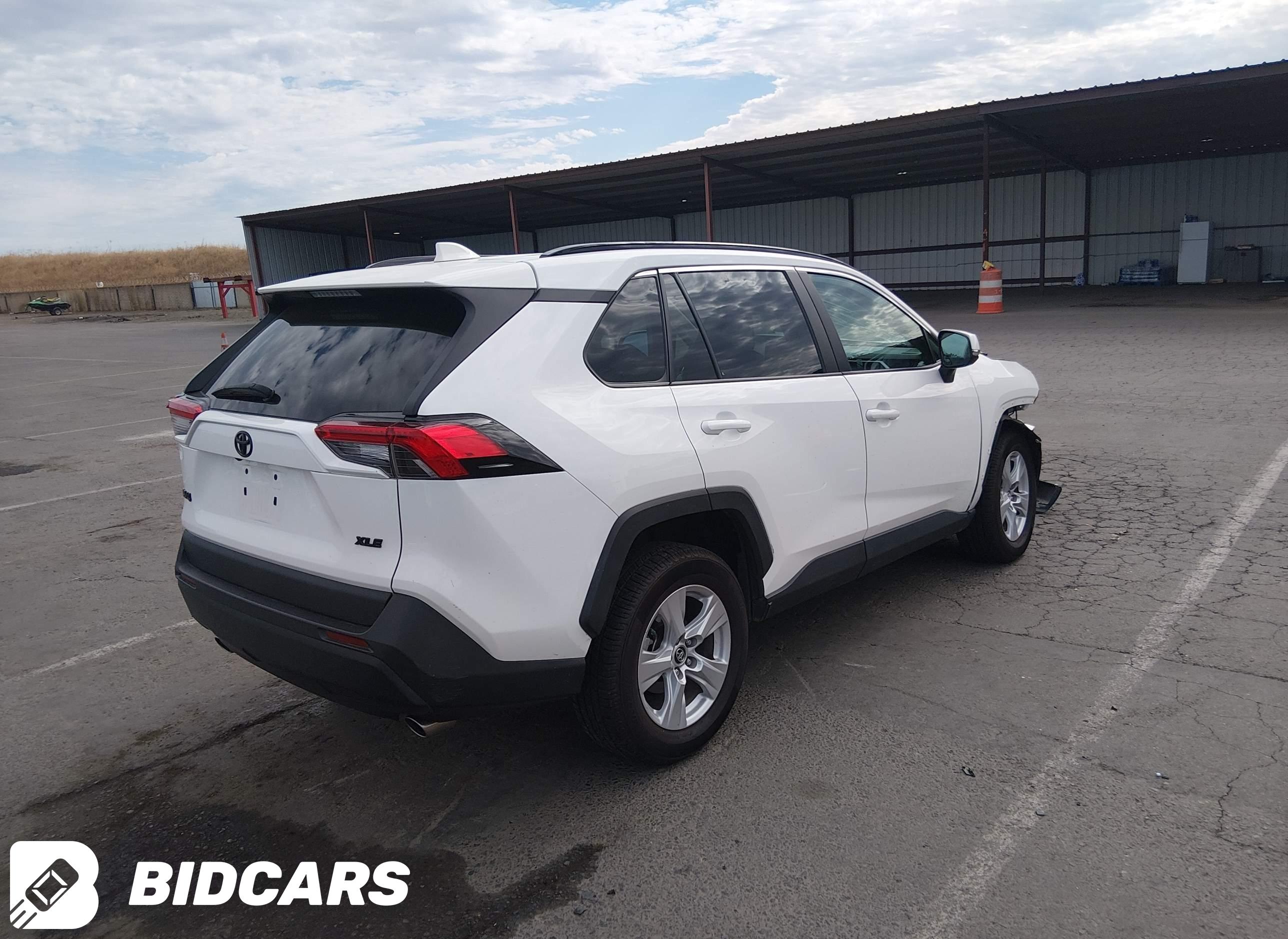 2020 Toyota RAV4, Xle