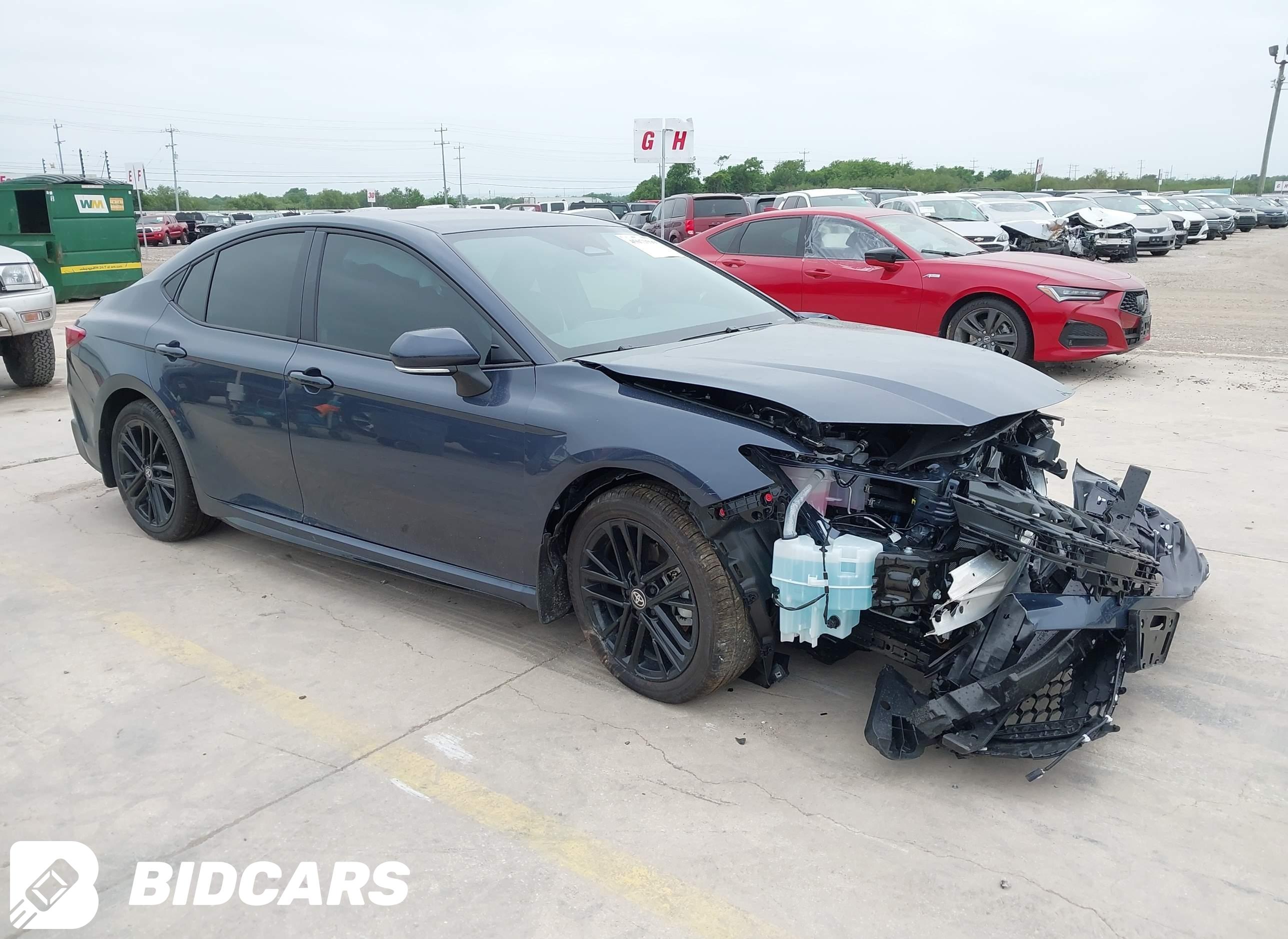 2026 Toyota Camry, SE