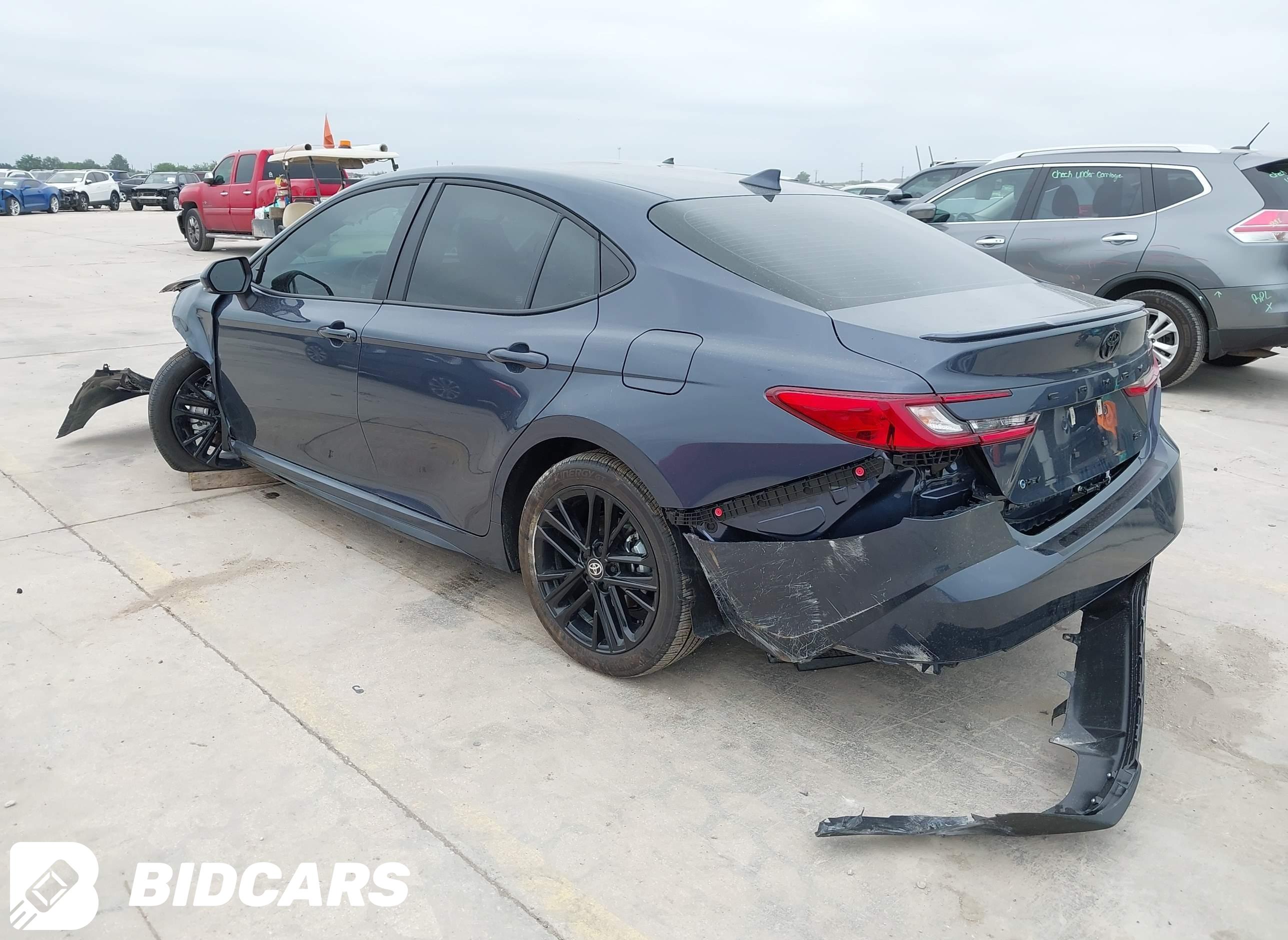 2026 Toyota Camry, SE