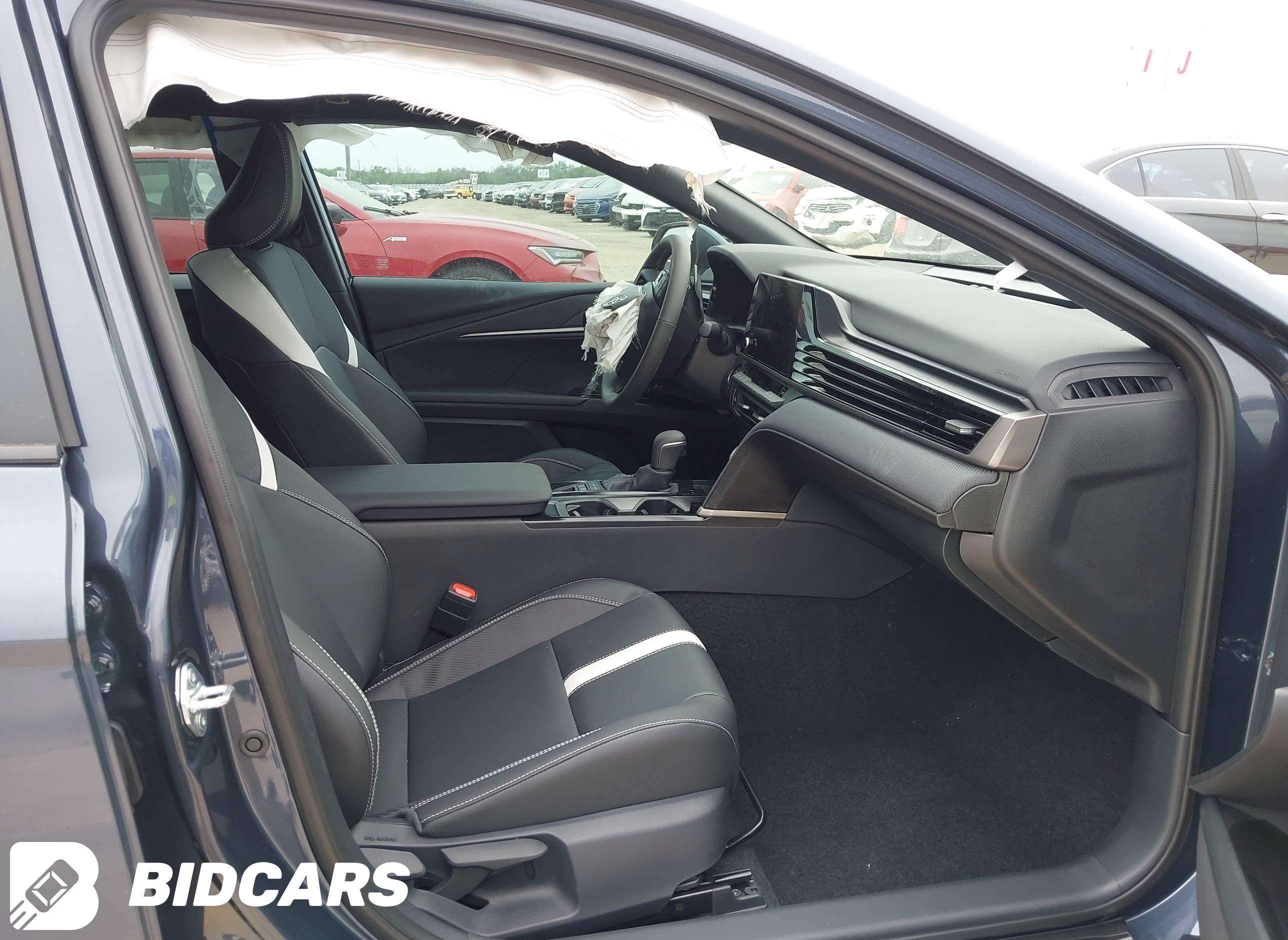 2026 Toyota Camry, SE