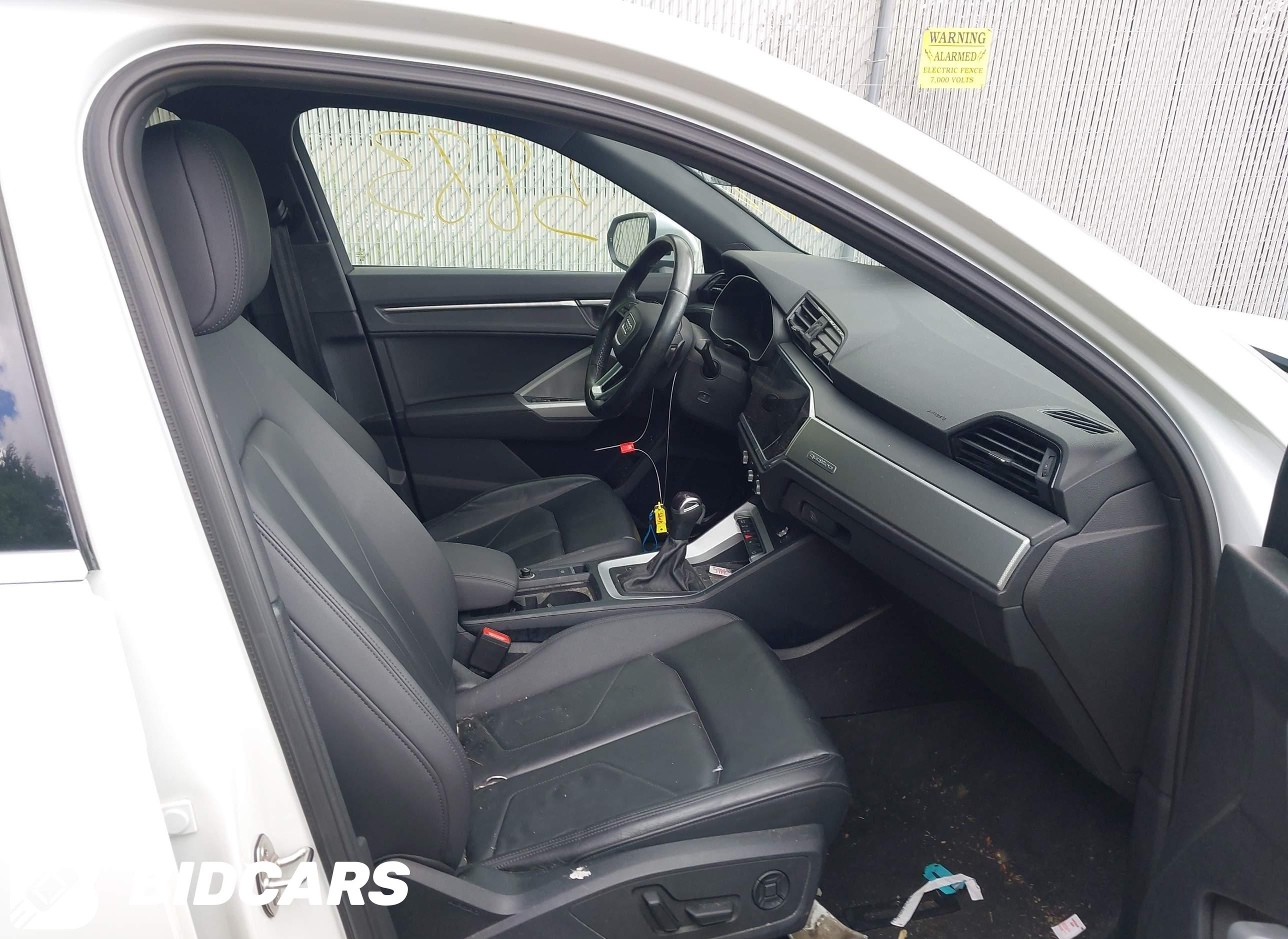 2024 Audi Q3, Premium 45 Tfsi...